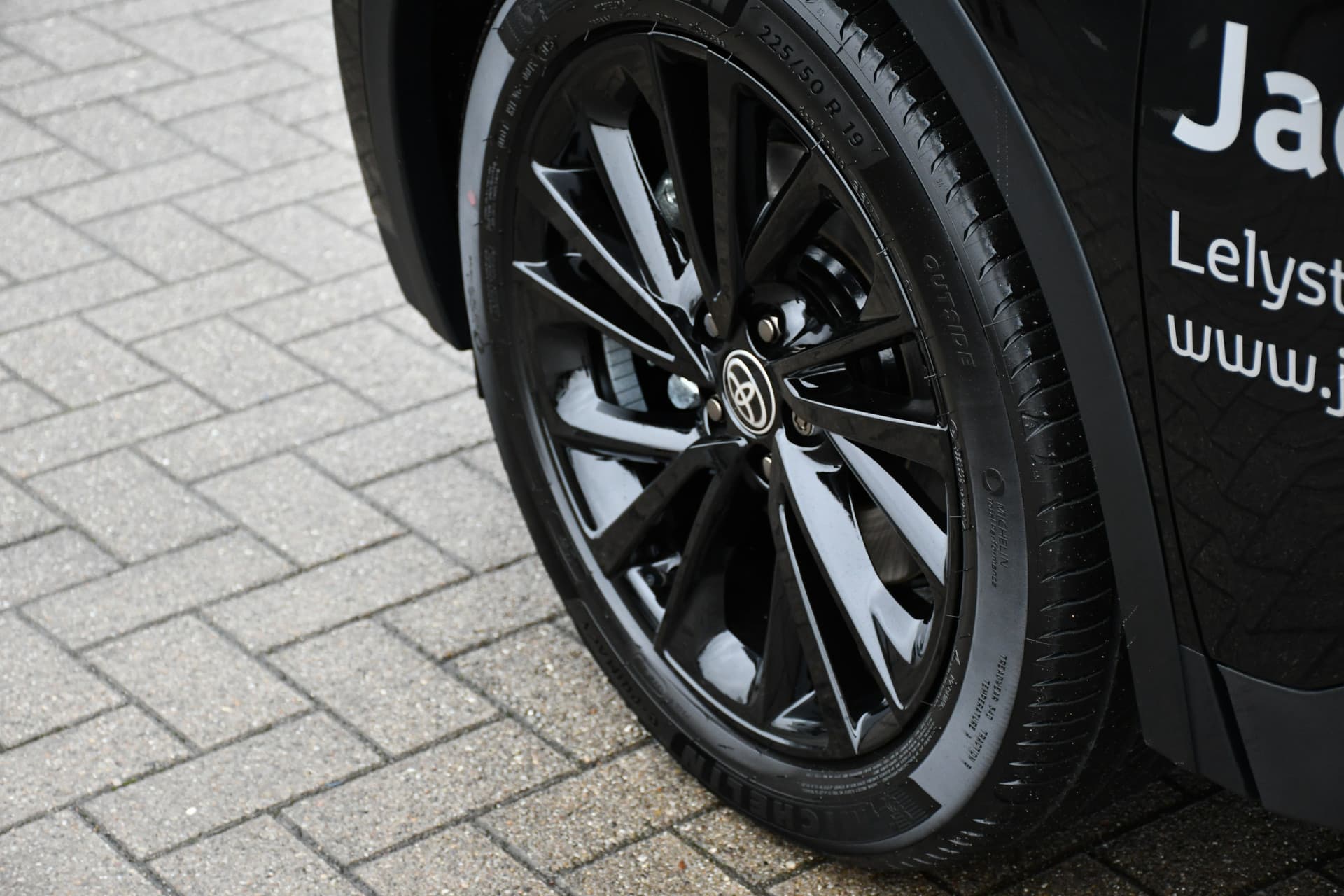 Toyota C-HR 2.0 Plug-in Hybrid 220 Black Edition Automaat 223pk thumbnail 13