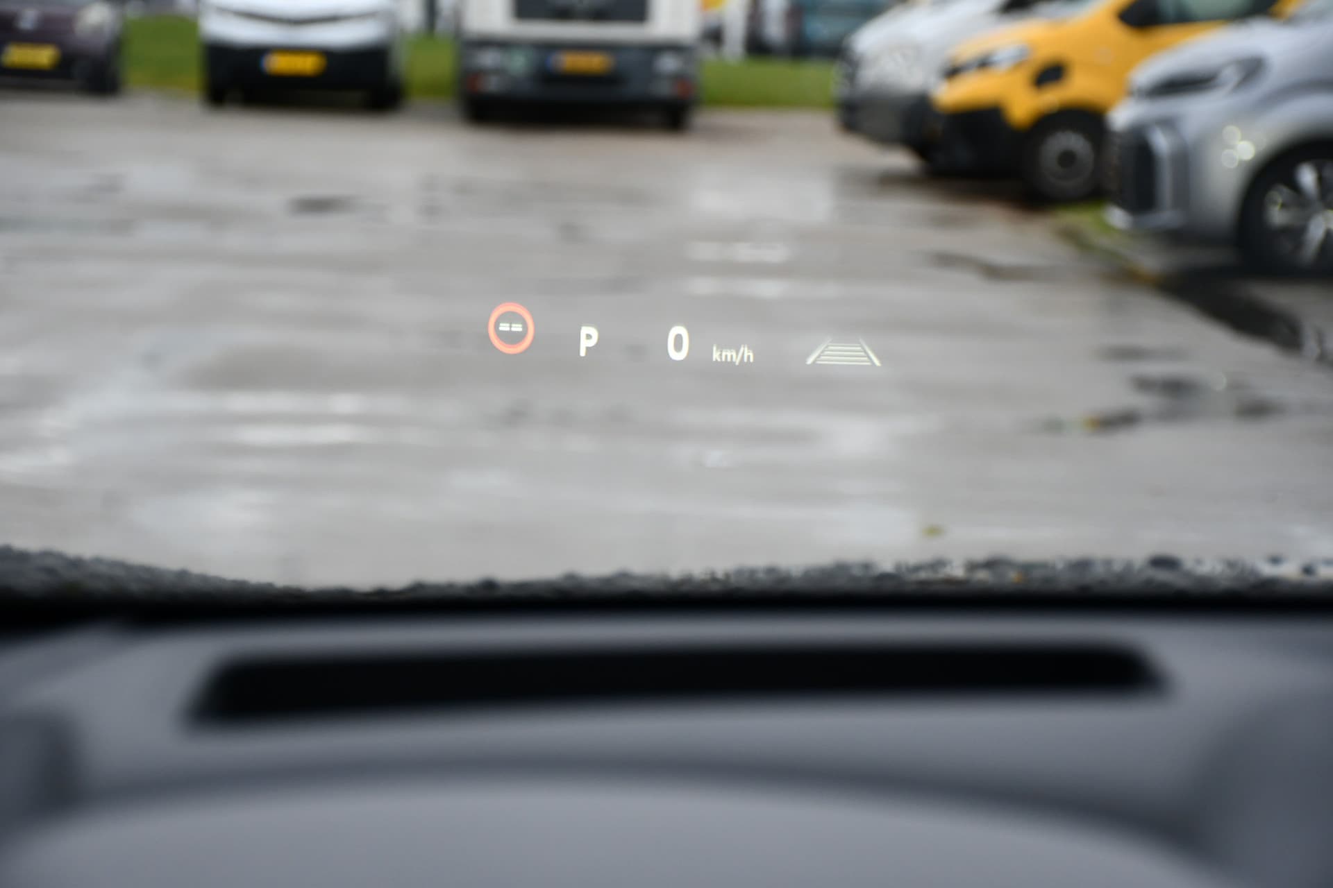 Toyota C-HR 2.0 Plug-in Hybrid 220 Black Edition Automaat 223pk thumbnail 15