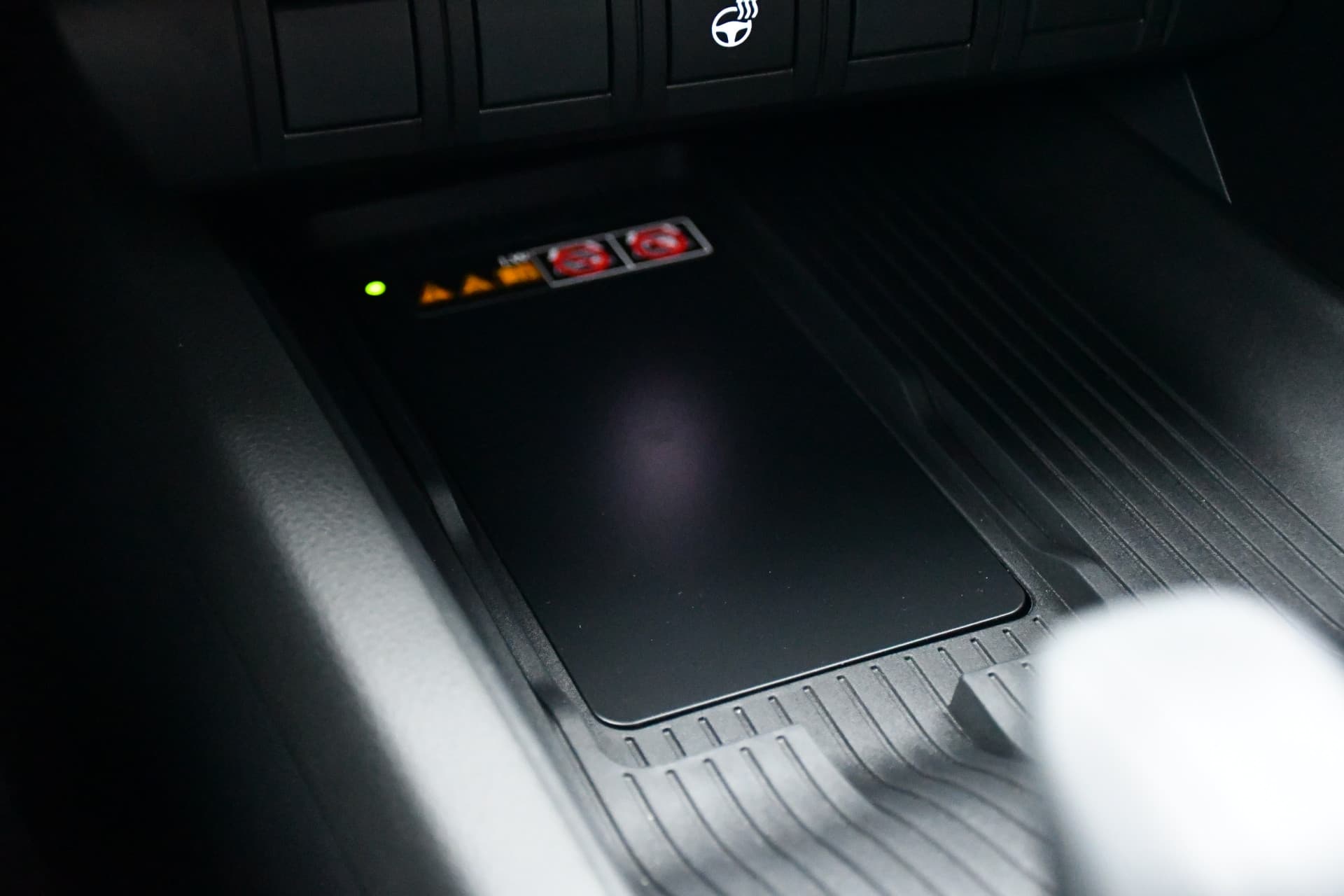 Toyota C-HR 2.0 Plug-in Hybrid 220 Black Edition Automaat 223pk thumbnail 28