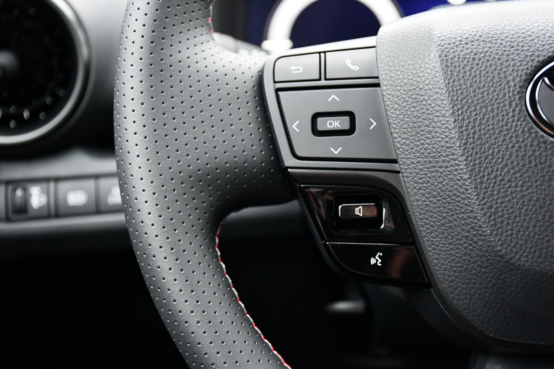 Toyota C-HR 2.0 Plug-in Hybrid 220 Black Edition Automaat 223pk thumbnail 29