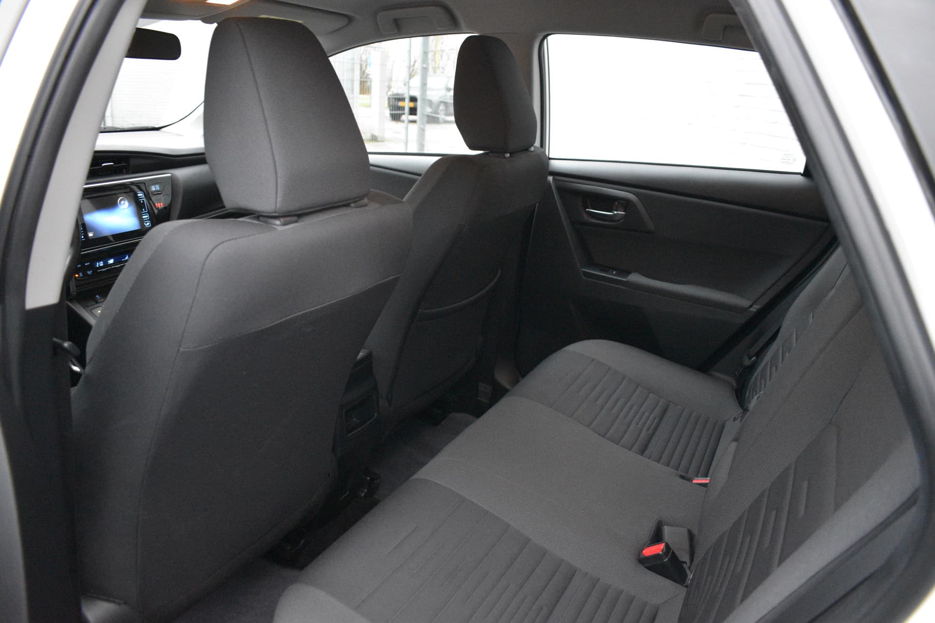 Toyota Auris 1.8 Hybrid Aspiration Automaat 100pk thumbnail 8