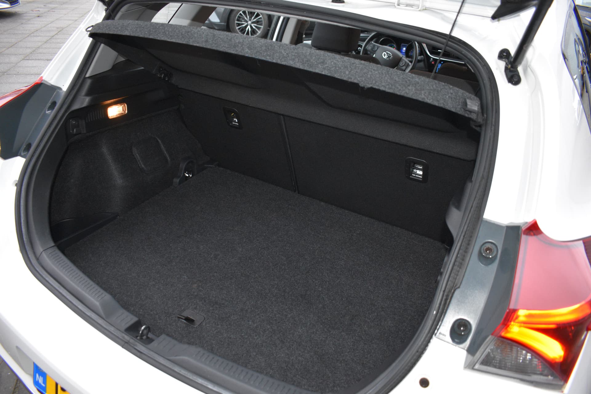 Toyota Auris 1.8 Hybrid Aspiration Automaat 100pk thumbnail 15