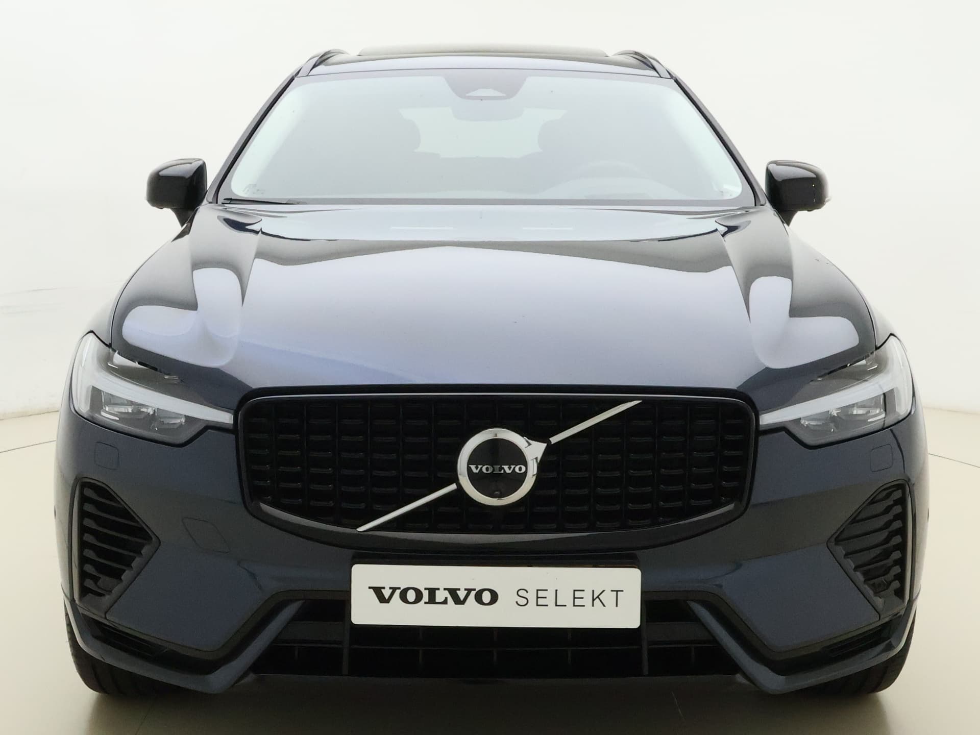 Volvo XC60 T8 455pk AWD Plus Dark / Head-up display / 360 camera / Harman en Kardon audio / 20'' / thumbnail 3