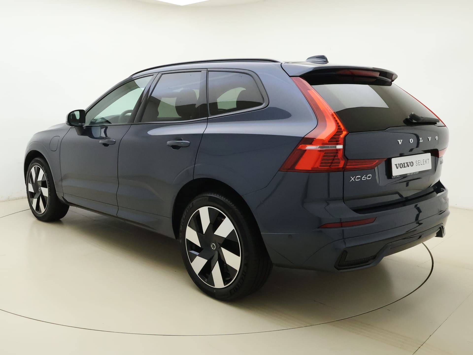 Volvo XC60 T8 455pk AWD Plus Dark / Head-up display / 360 camera / Harman en Kardon audio / 20'' / thumbnail 9