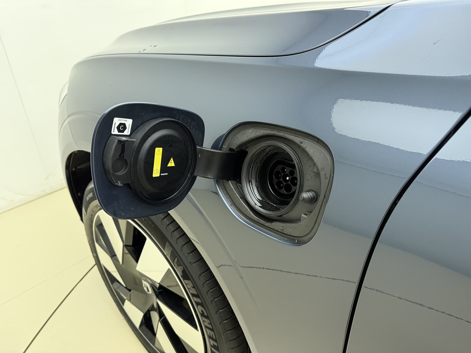 Volvo XC60 T8 455pk AWD Plus Dark / Head-up display / 360 camera / Harman en Kardon audio / 20'' / thumbnail 43