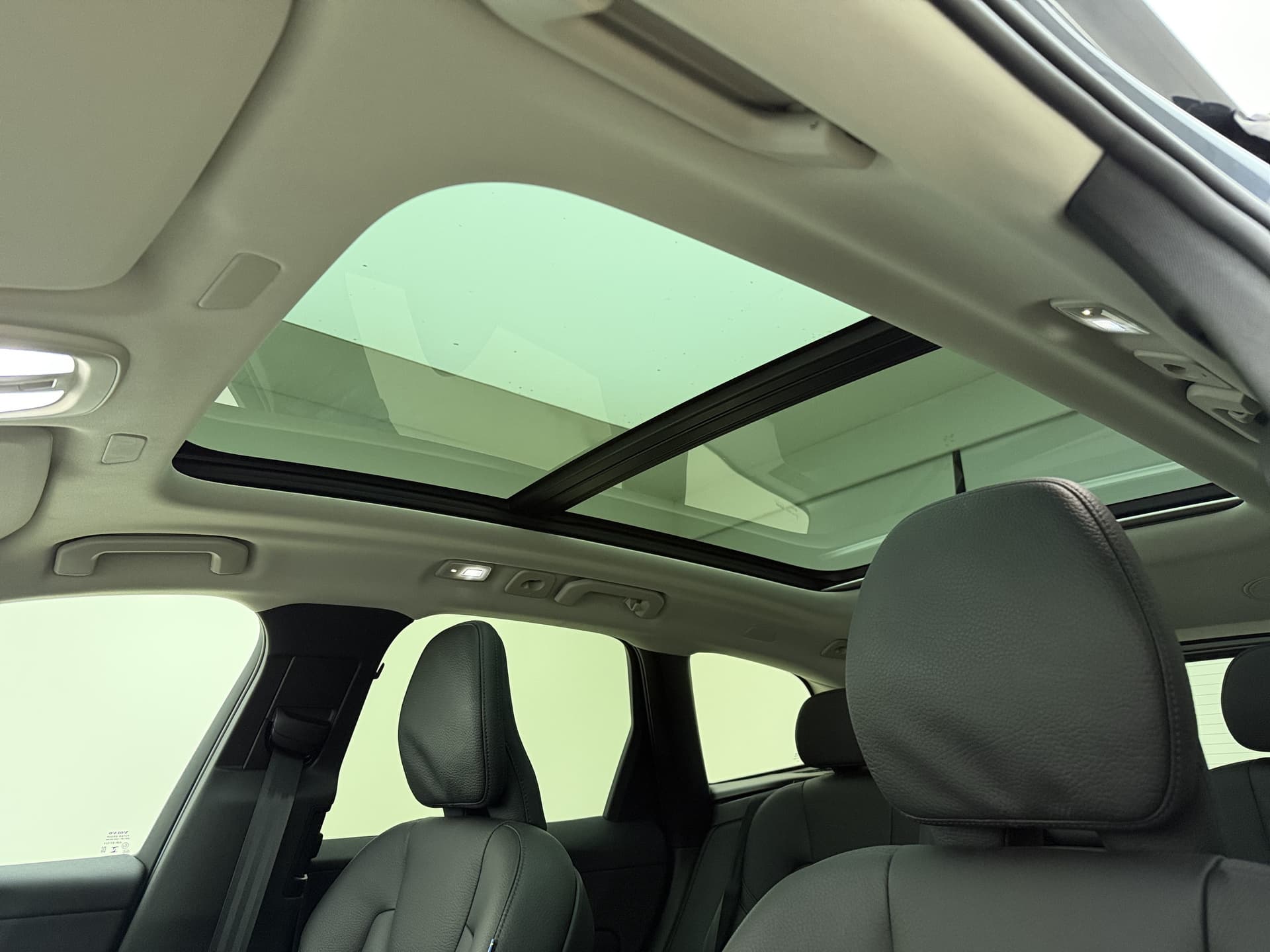 Volvo XC60 T8 455pk AWD Plus Dark / Head-up display / 360 camera / Harman en Kardon audio / 20'' / thumbnail 46