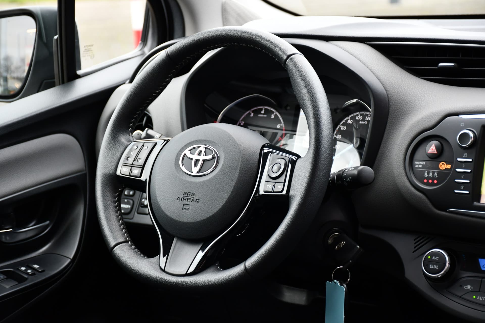 Toyota Yaris 1.5 VVT-i Active Automaat 112pk thumbnail 24