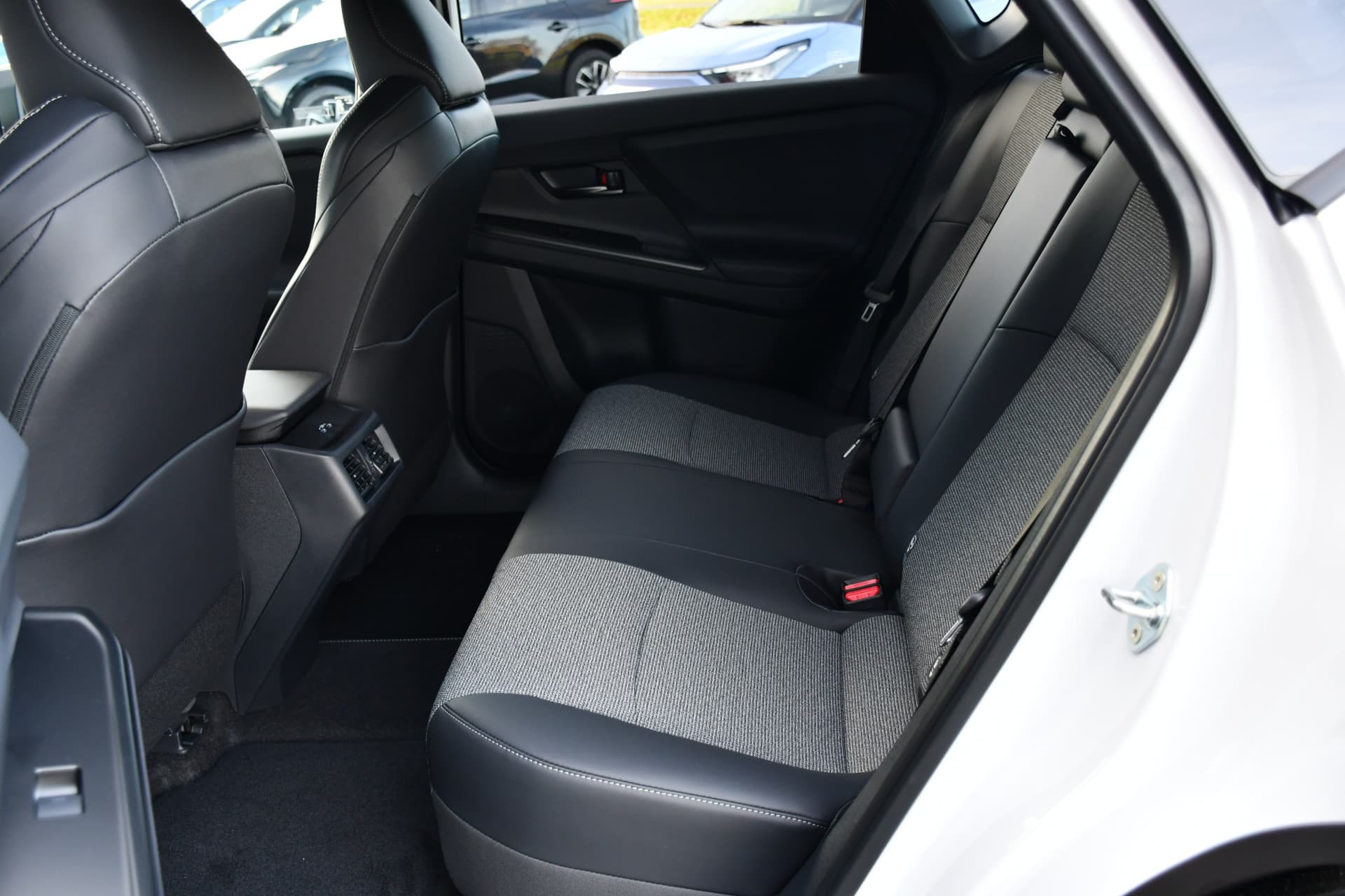 Toyota BZ4X Dynamic AWD 73 kWh 343pk thumbnail 24