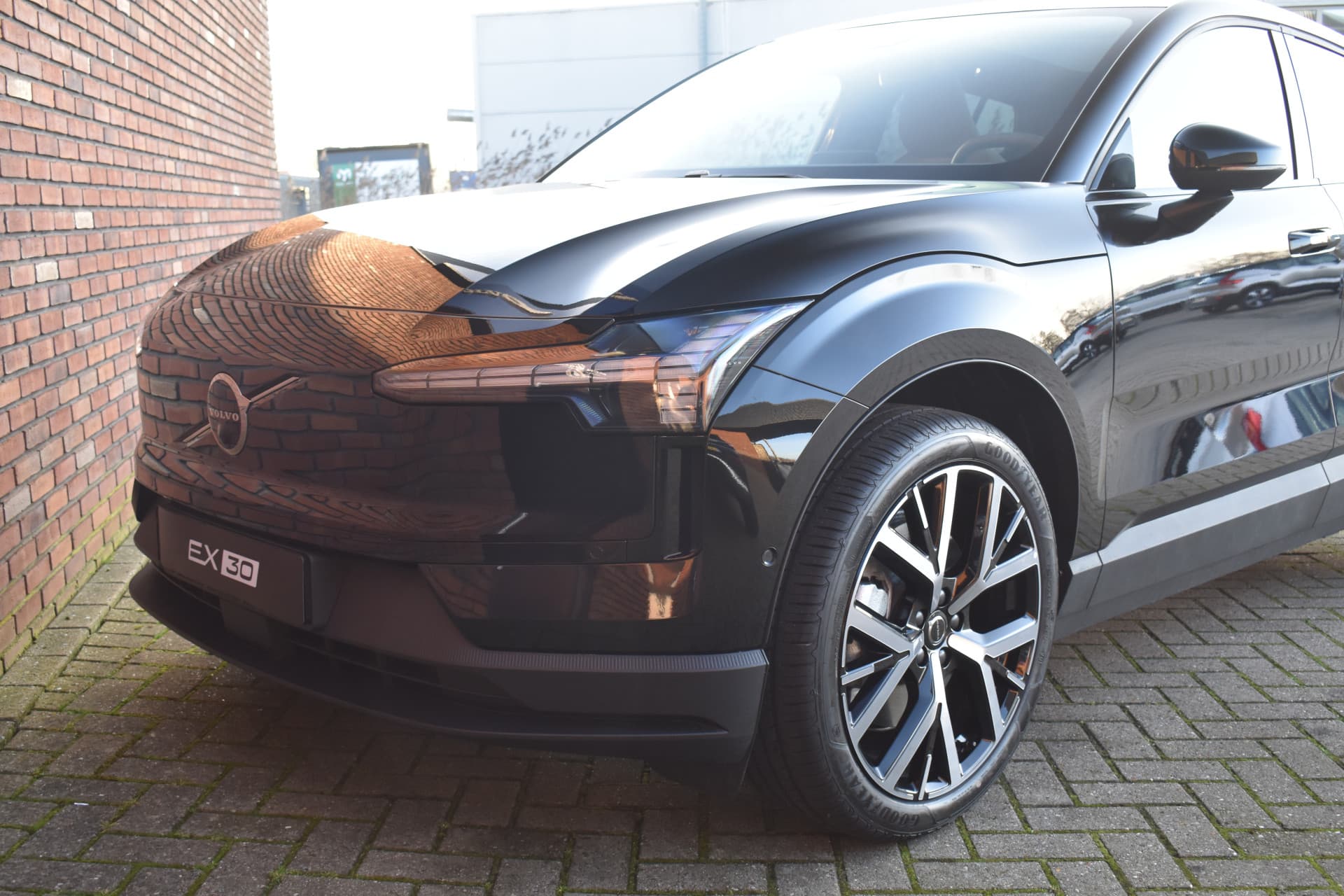 Volvo EX30 Twin Motor Performance 428PK Ultra Europa Sport 69 kWh thumbnail 3