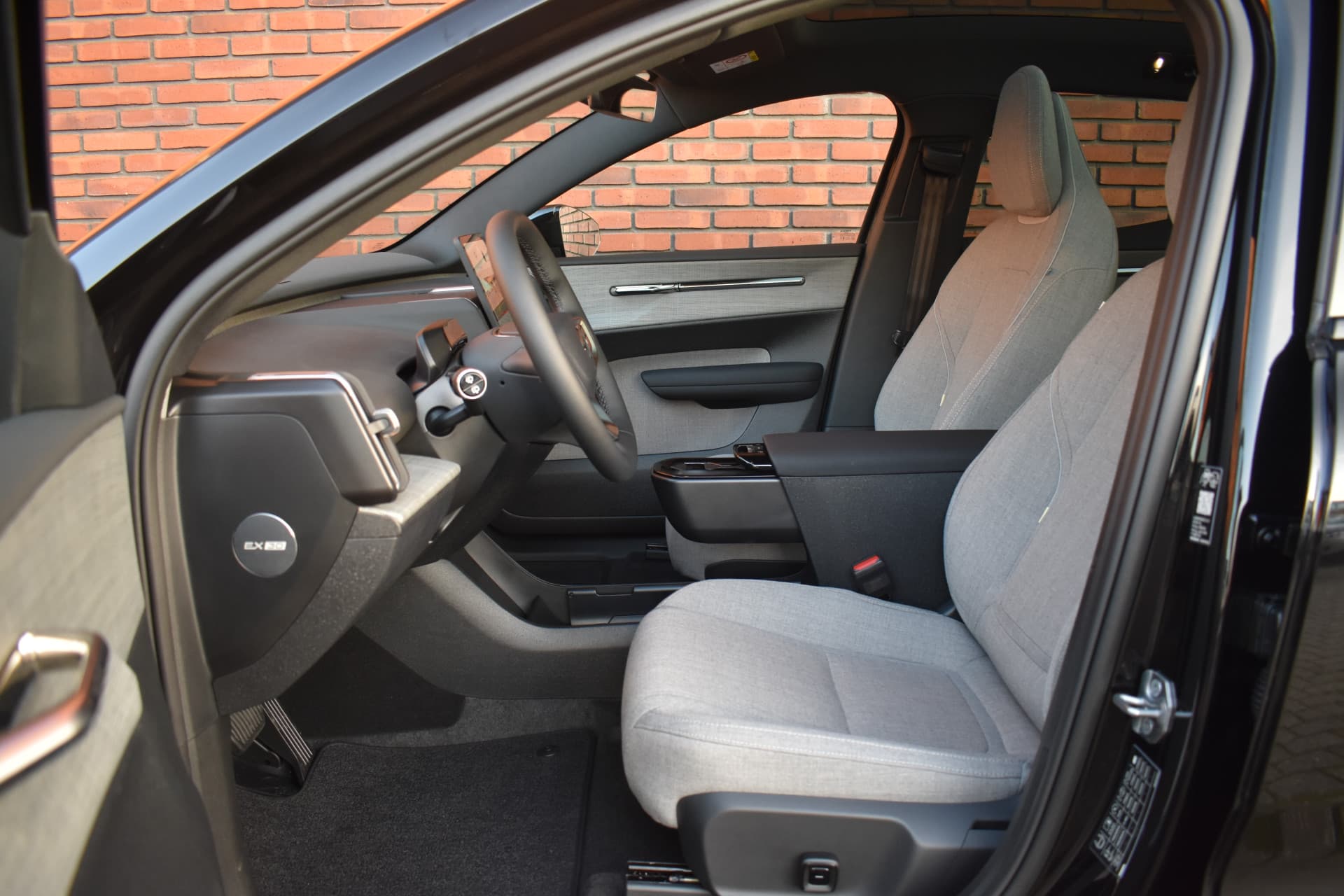 Volvo EX30 Twin Motor Performance 428PK Ultra Europa Sport 69 kWh thumbnail 4