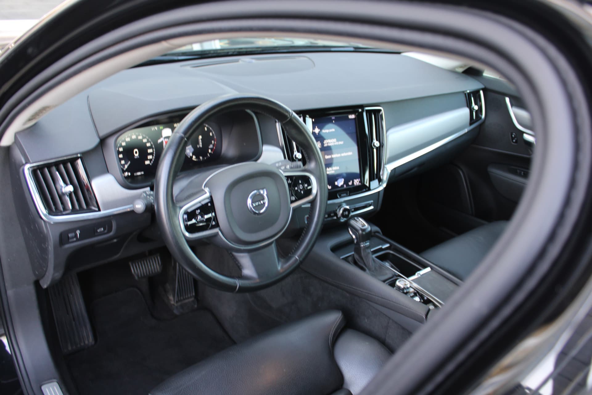 Volvo S90 T4 Automaat Momentum+ thumbnail 10