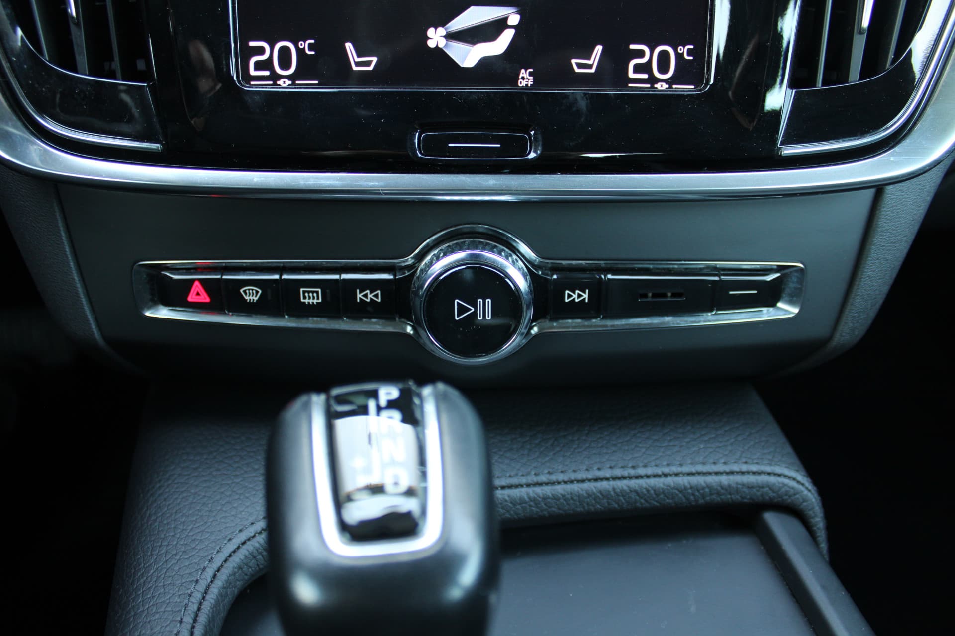 Volvo S90 T4 Automaat Momentum+ thumbnail 25