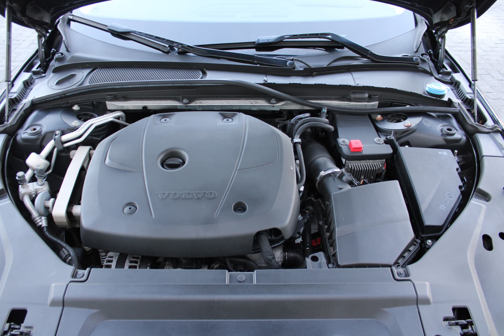 Volvo S90 T4 Automaat Momentum+ thumbnail 37