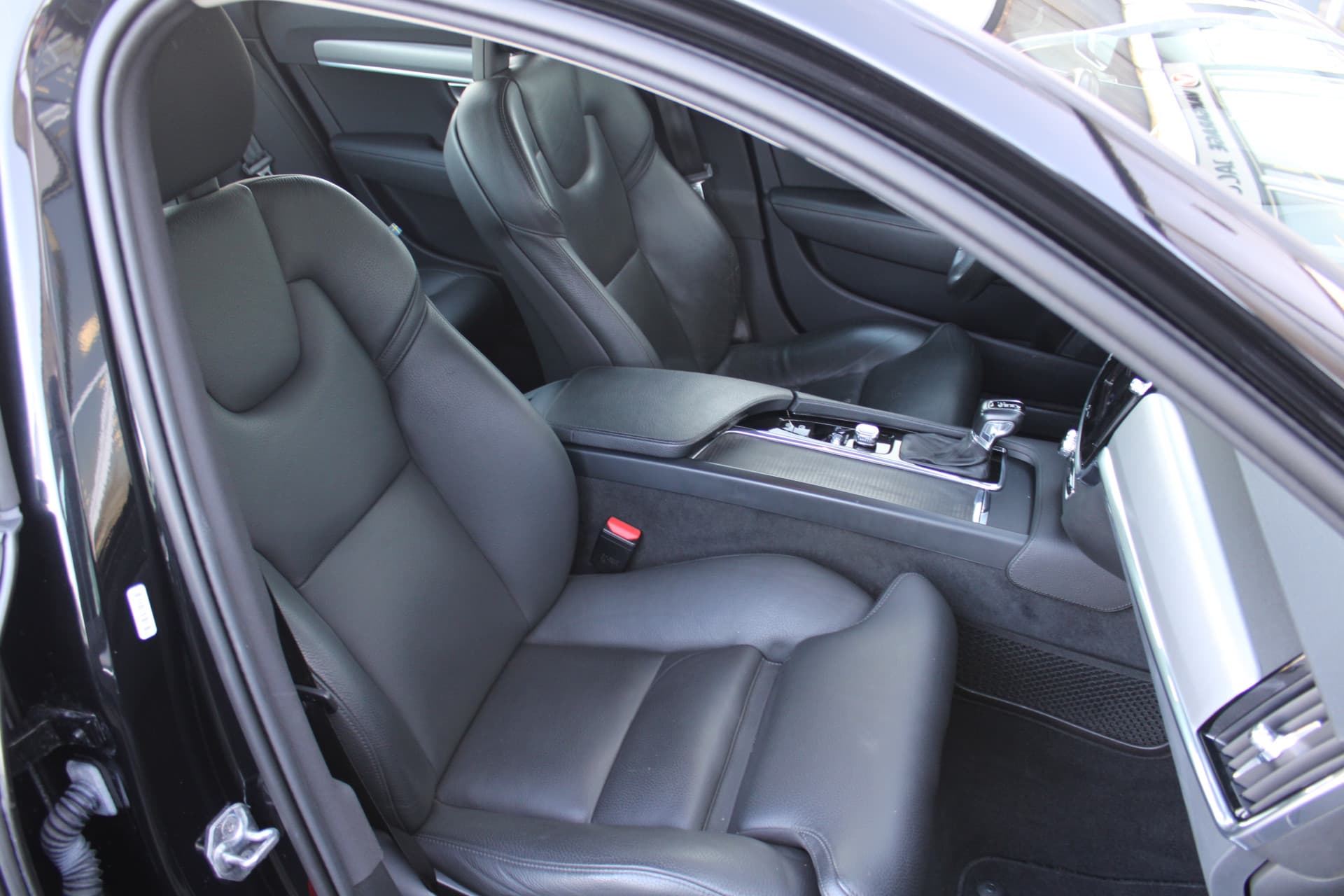 Volvo S90 T4 Automaat Momentum+ thumbnail 42