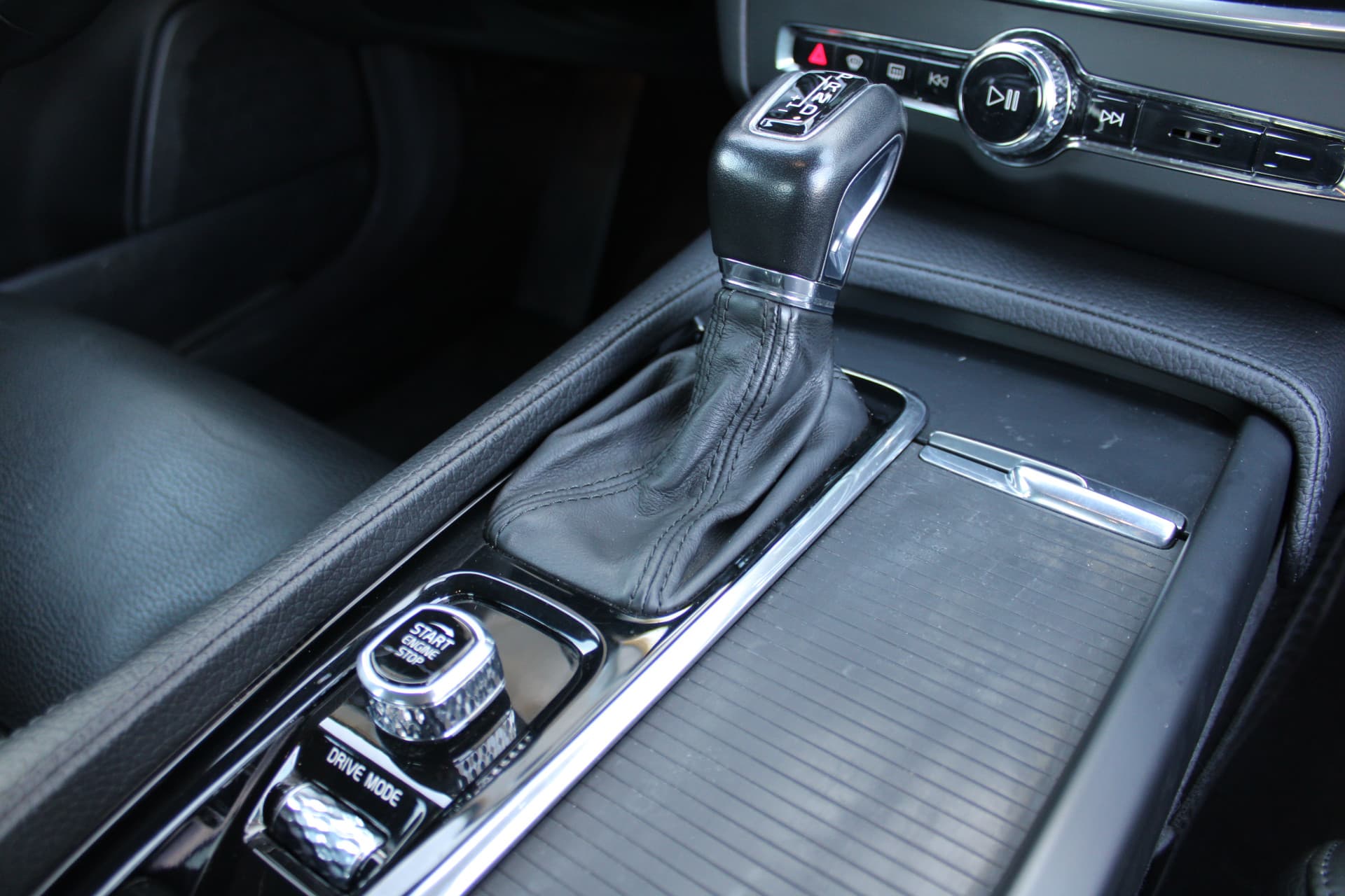 Volvo S90 T4 Automaat Momentum+ thumbnail 45