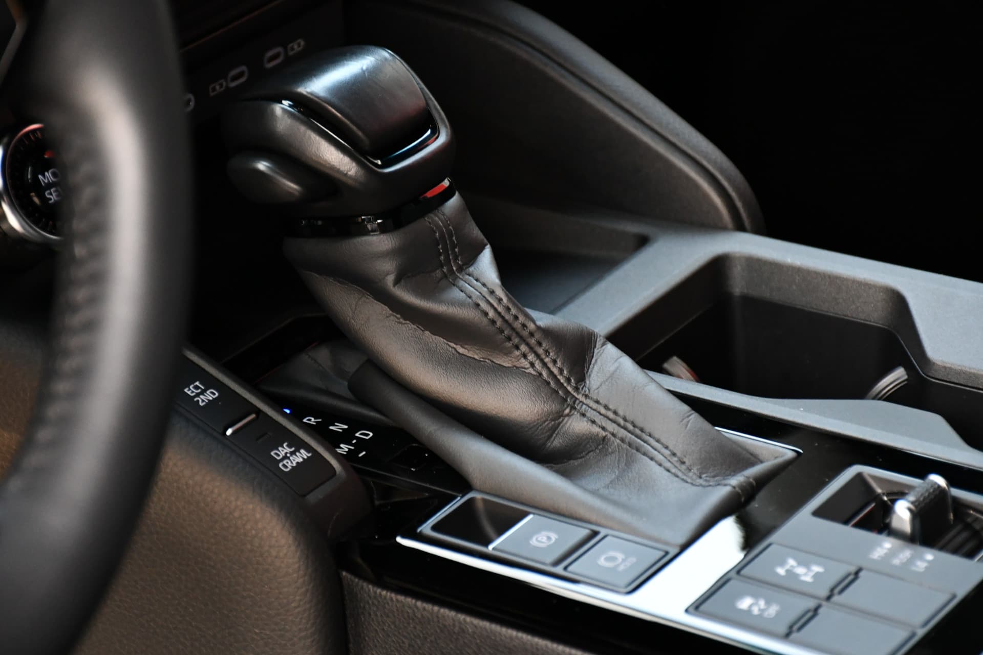 Toyota Land Cruiser 2.8 D-4D Standard Roof Window Van First Edition Limited Automaat 206pk thumbnail 4