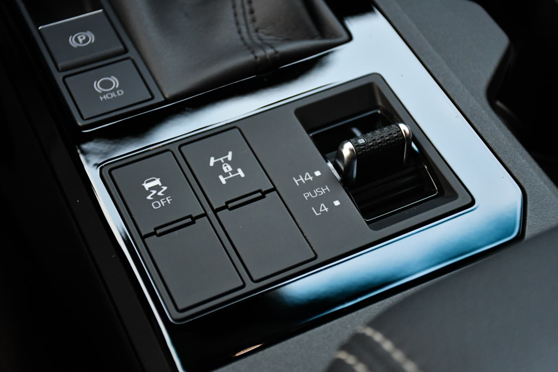 Toyota Land Cruiser 2.8 D-4D Standard Roof Window Van First Edition Limited Automaat 206pk thumbnail 6