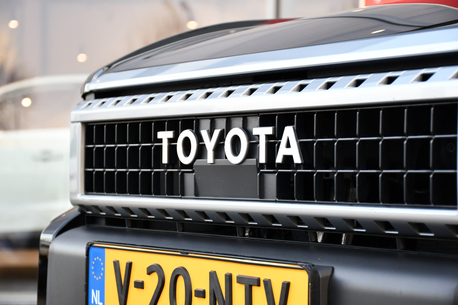 Toyota Land Cruiser 2.8 D-4D Standard Roof Window Van First Edition Limited Automaat 206pk thumbnail 13