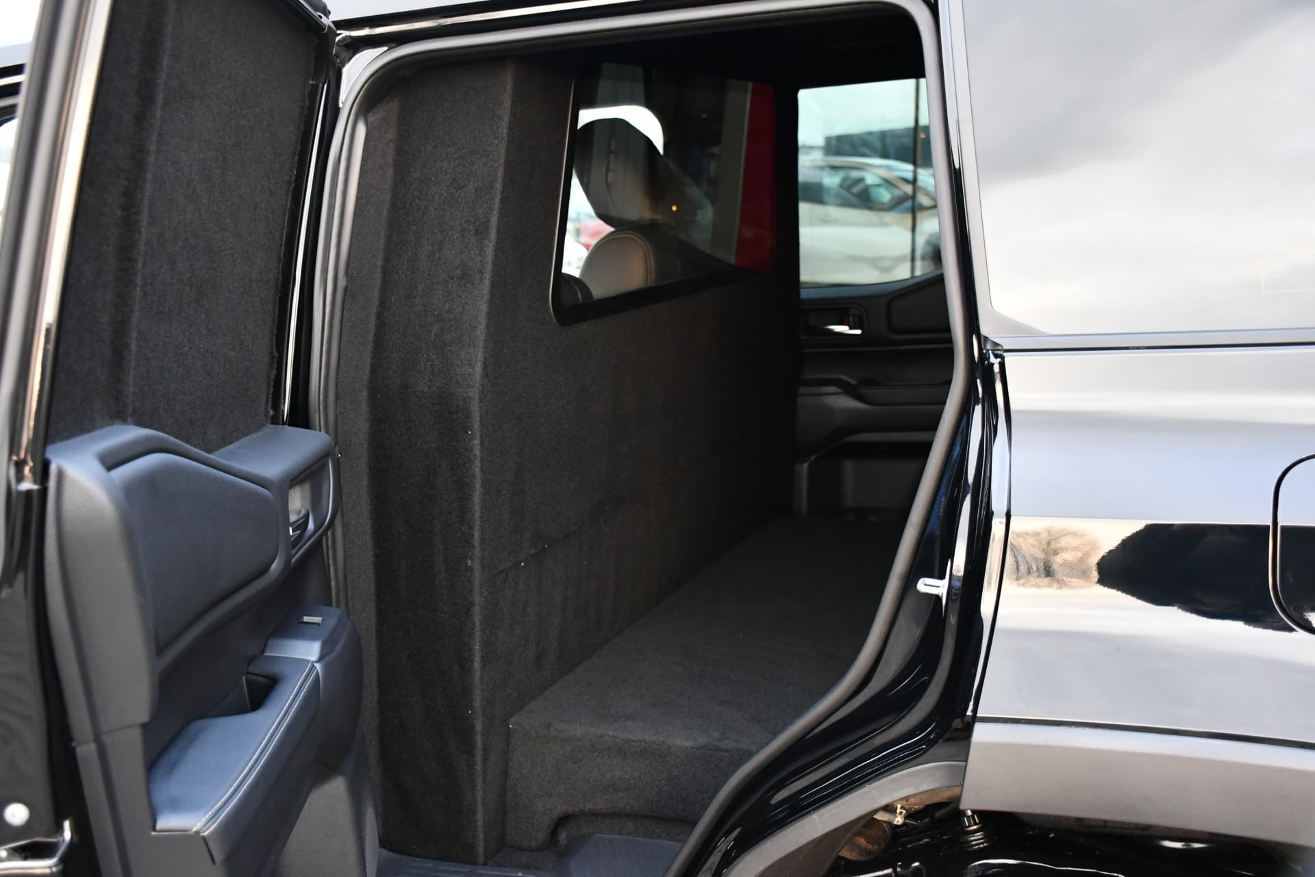 Toyota Land Cruiser 2.8 D-4D Standard Roof Window Van First Edition Limited Automaat 206pk thumbnail 18