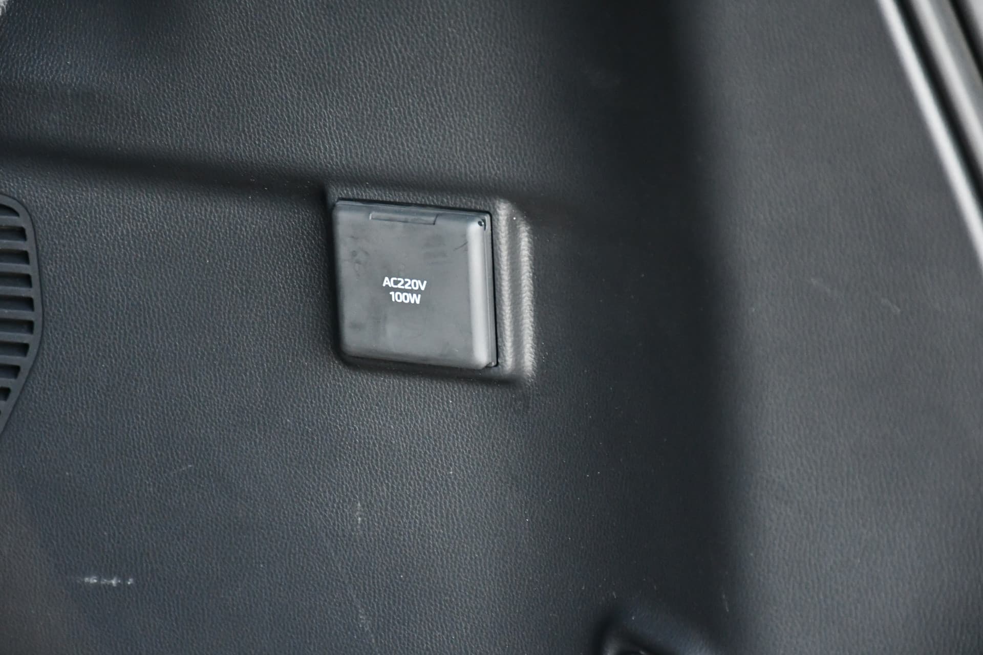 Toyota Land Cruiser 2.8 D-4D Standard Roof Window Van First Edition Limited Automaat 206pk thumbnail 35