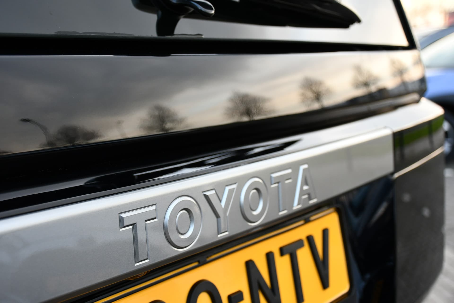 Toyota Land Cruiser 2.8 D-4D Standard Roof Window Van First Edition Limited Automaat 206pk thumbnail 37