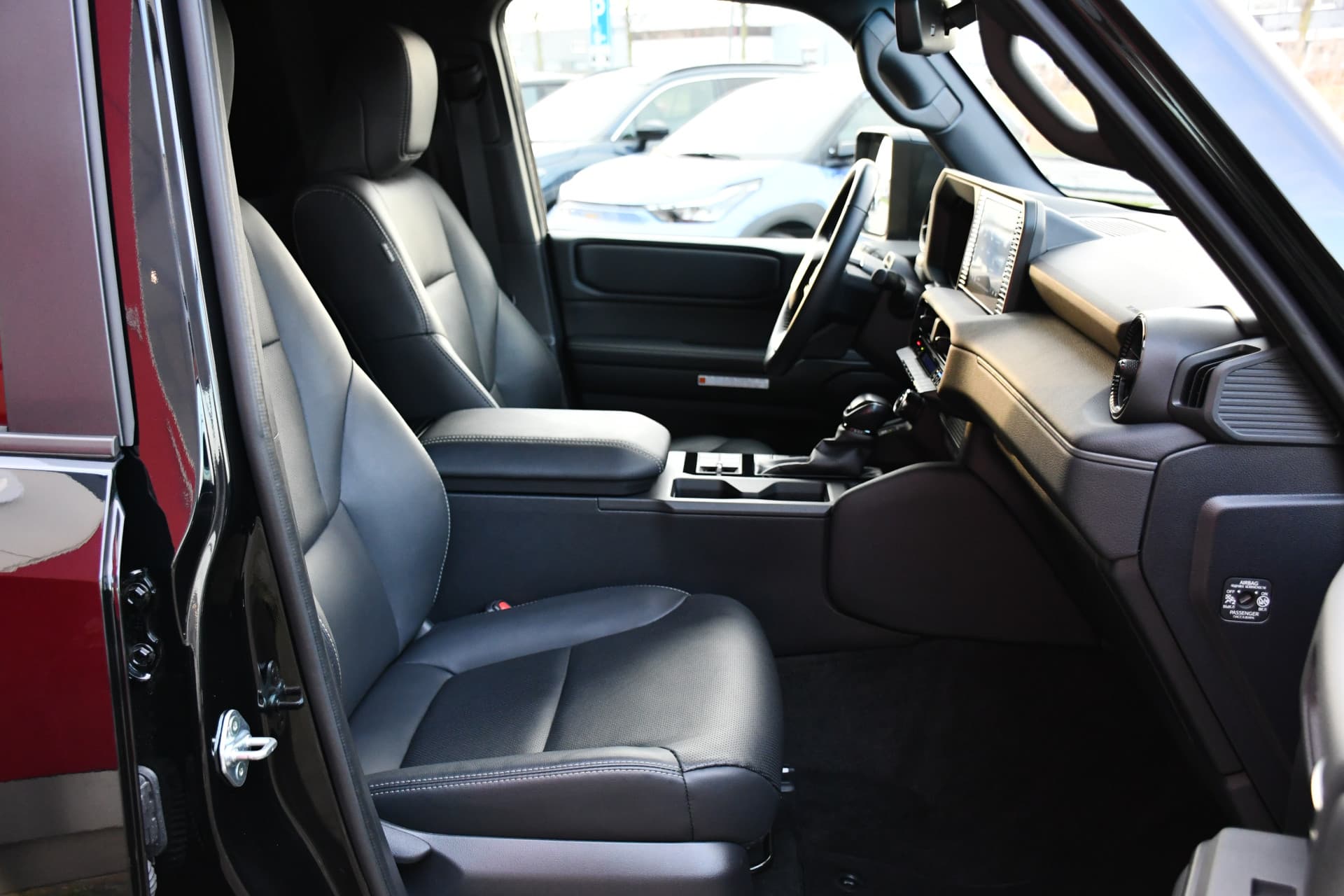 Toyota Land Cruiser 2.8 D-4D Standard Roof Window Van First Edition Limited Automaat 206pk thumbnail 39