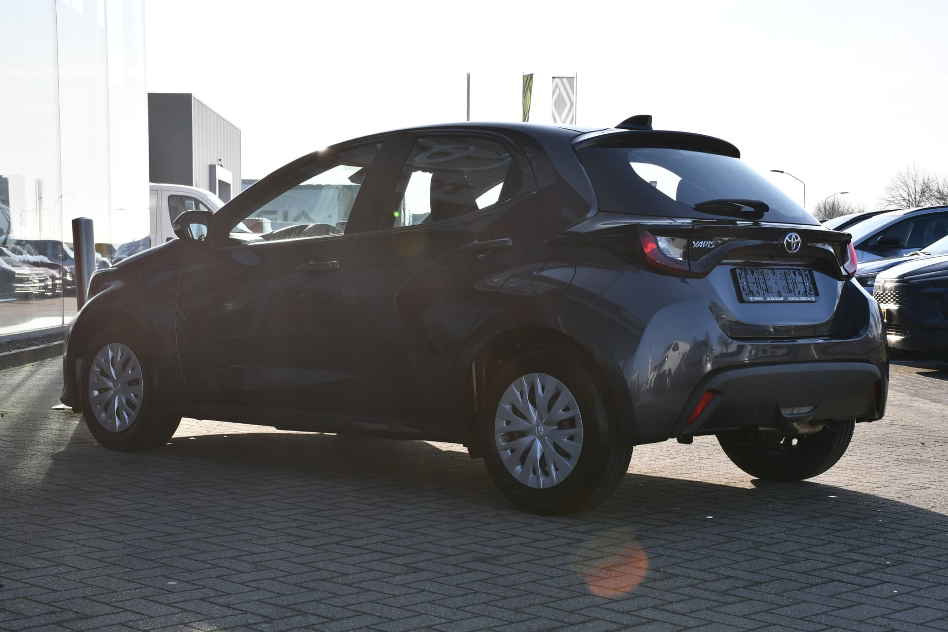 Toyota Yaris 1.5 VVT-i Active 5-deurs 126pk thumbnail 5