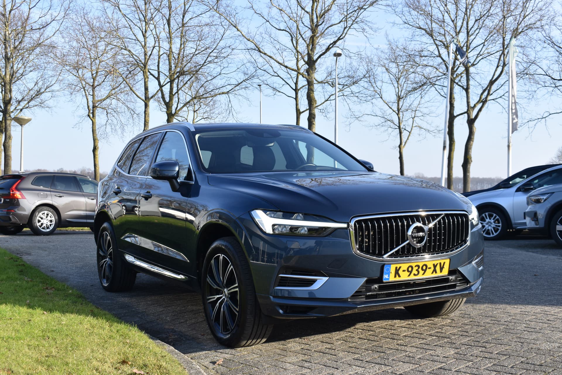 Volvo XC60 T6 AWD 340PK Plug-in Hybrid Business Pro thumbnail 2