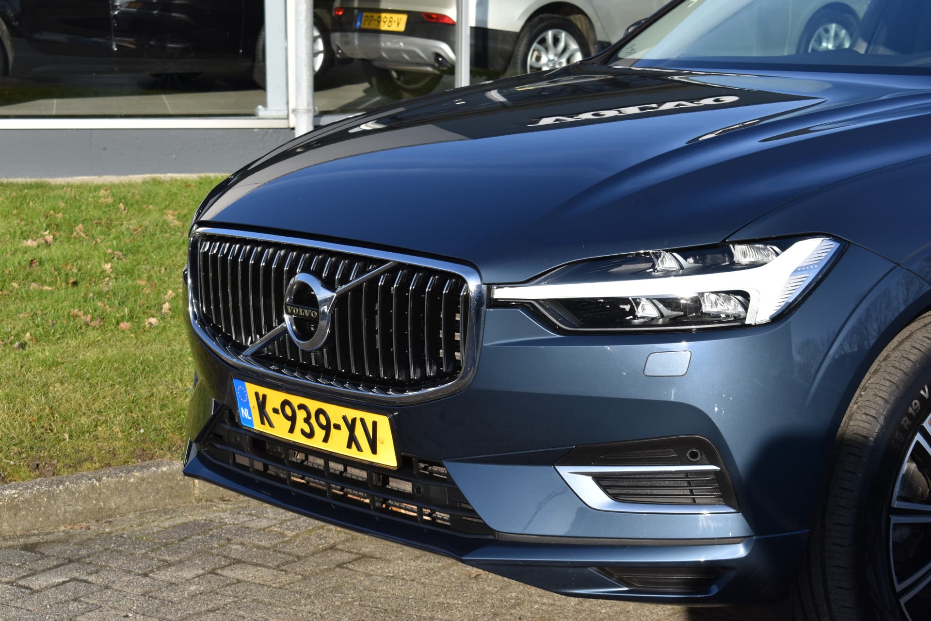 Volvo XC60 T6 AWD 340PK Plug-in Hybrid Business Pro thumbnail 4