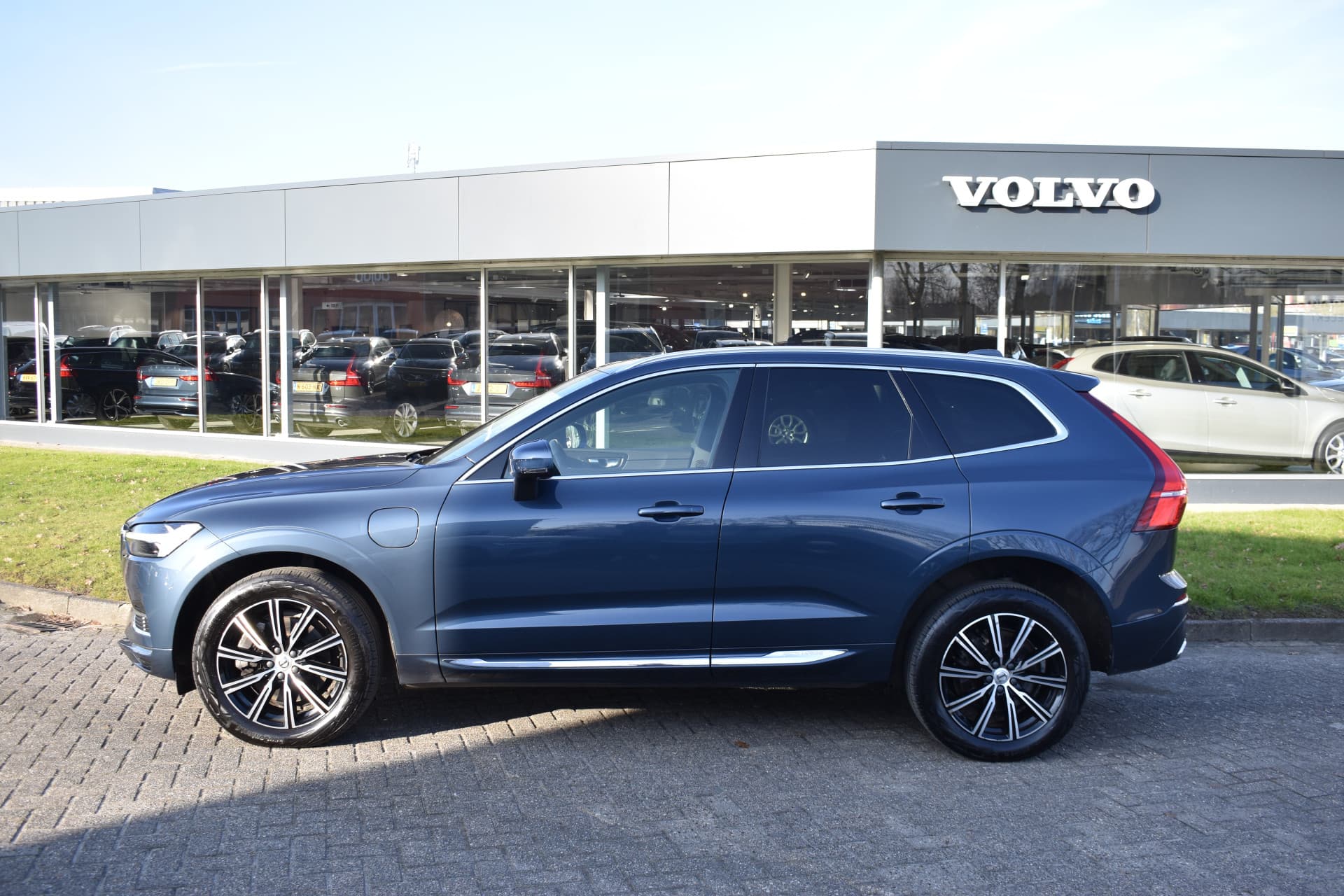 Volvo XC60 T6 AWD 340PK Plug-in Hybrid Business Pro thumbnail 11
