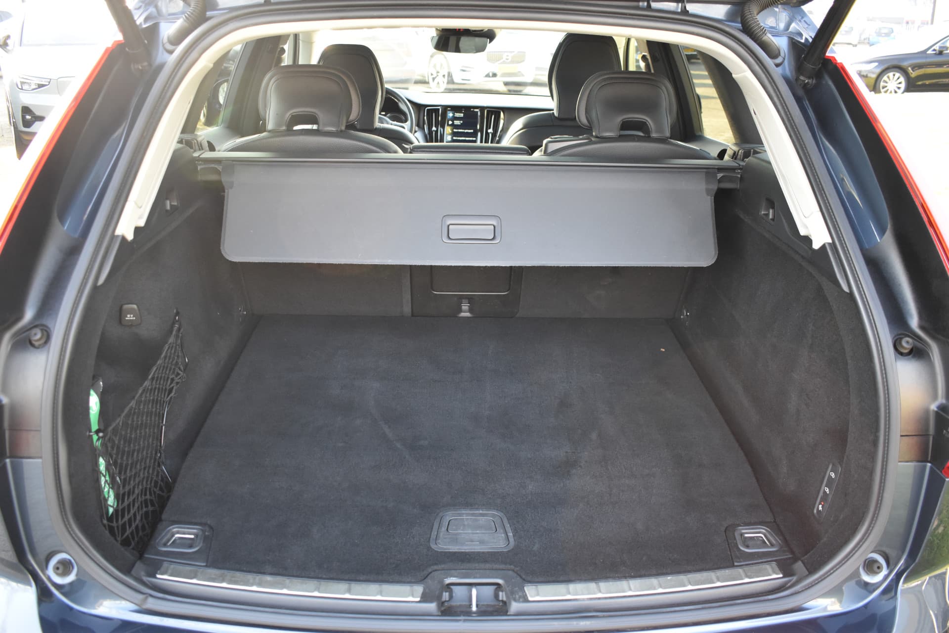 Volvo XC60 T6 AWD 340PK Plug-in Hybrid Business Pro thumbnail 21