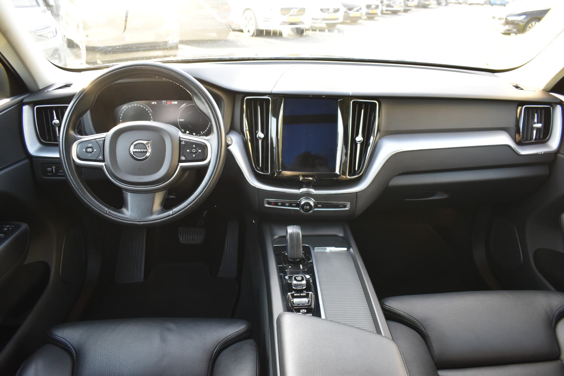 Volvo XC60 T6 AWD 340PK Plug-in Hybrid Business Pro thumbnail 27