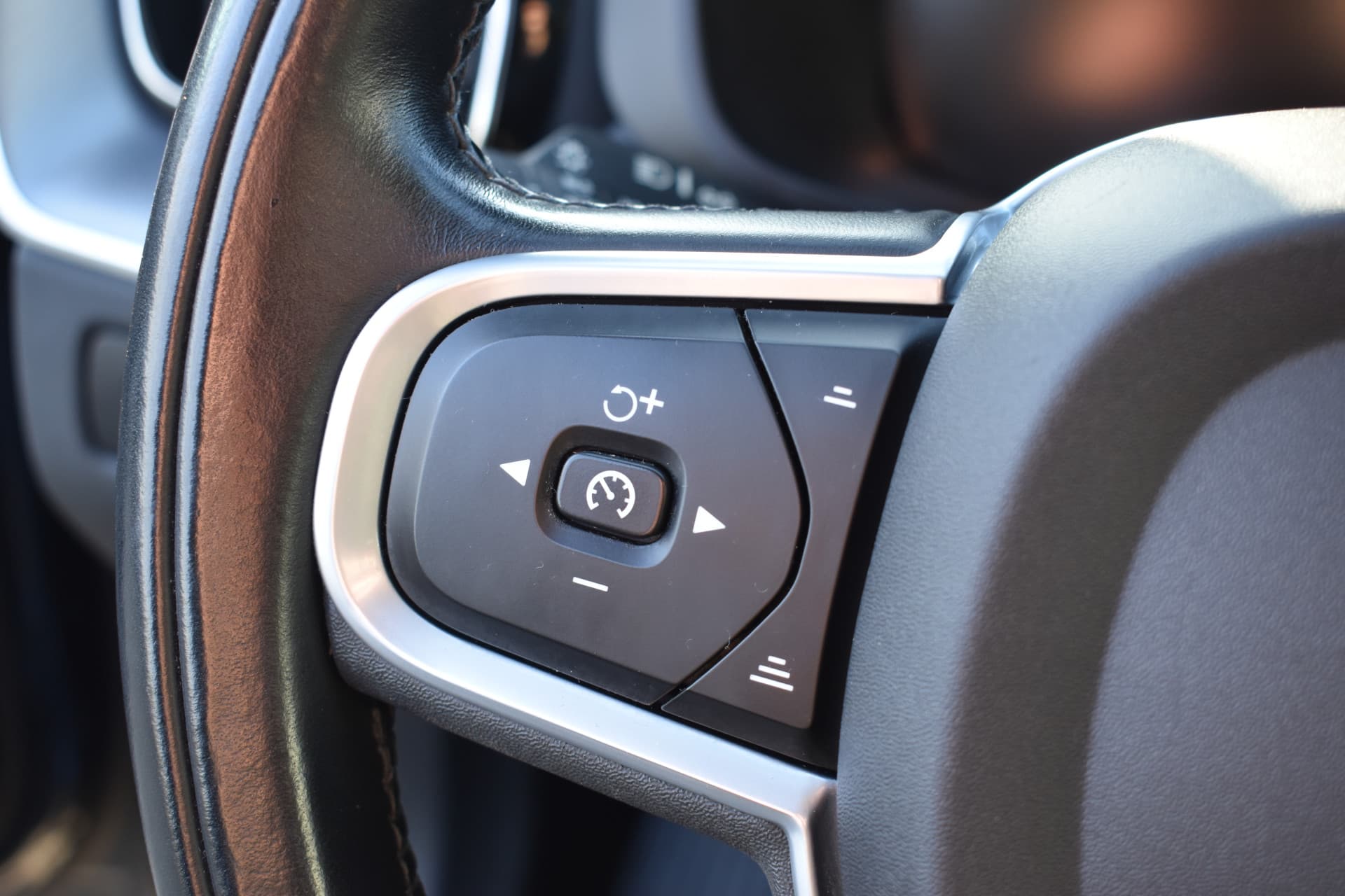 Volvo XC60 T6 AWD 340PK Plug-in Hybrid Business Pro thumbnail 34