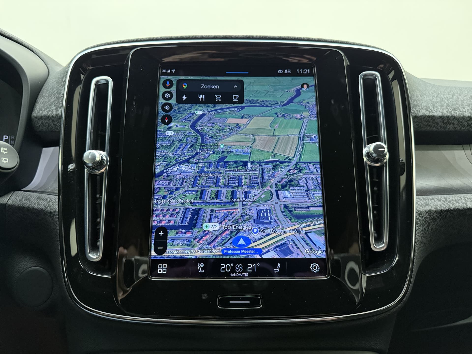 Volvo XC40 Twin 408pk Plus / Nubuck / Getint glas / Trekhaak / All Season / PDC + Camera / Stoel + Stuurw. Verwarming / Keyless / El. Achterklep / Warmtepomp / thumbnail 12