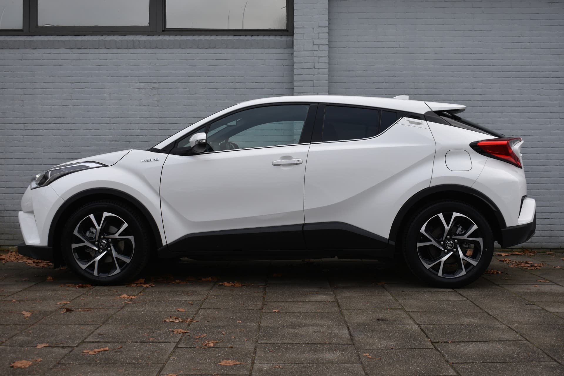 Toyota C-HR 1.8 Hybrid Dynamic Automaat 122pk thumbnail 3