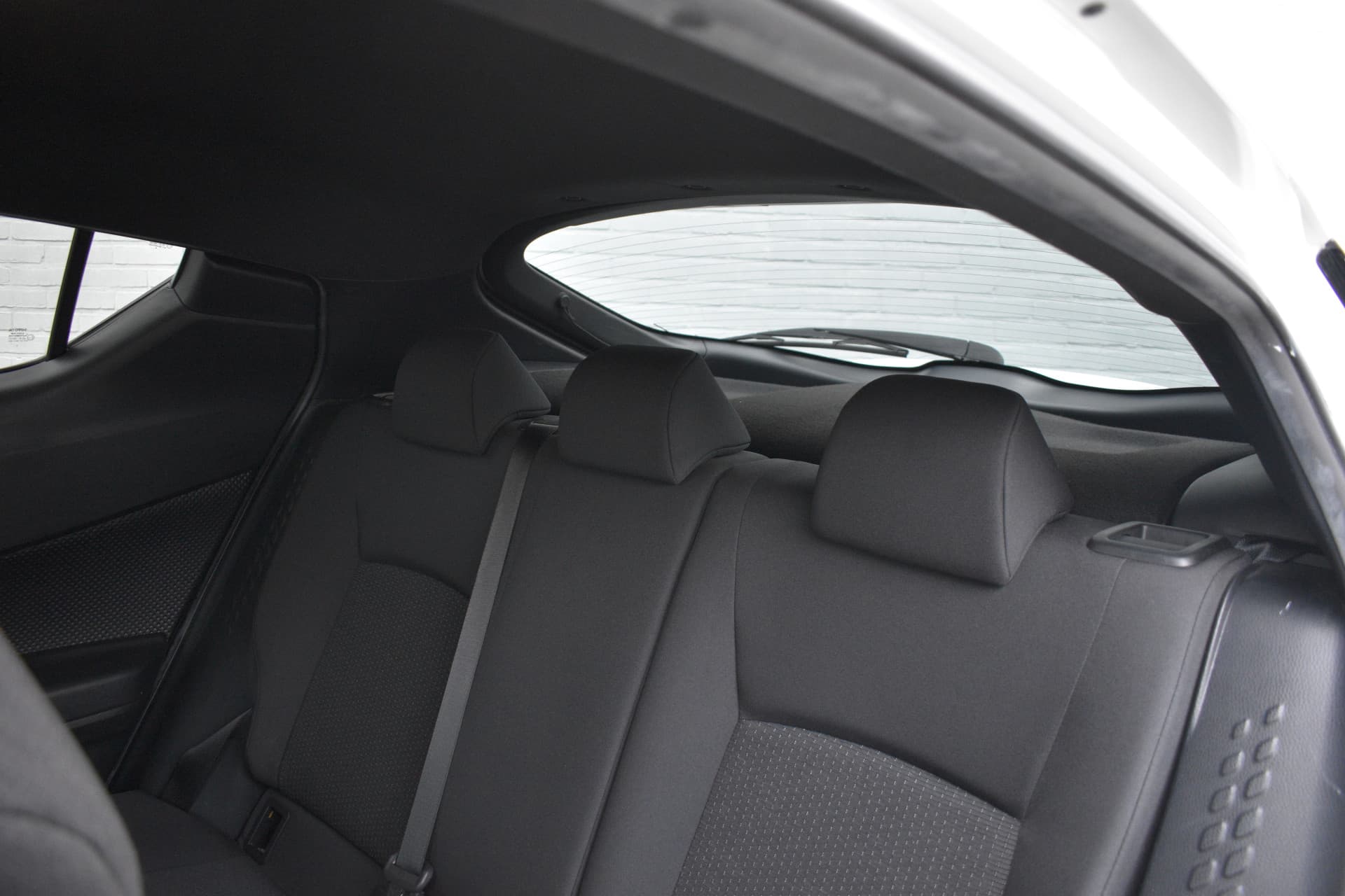 Toyota C-HR 1.8 Hybrid Dynamic Automaat 122pk thumbnail 13