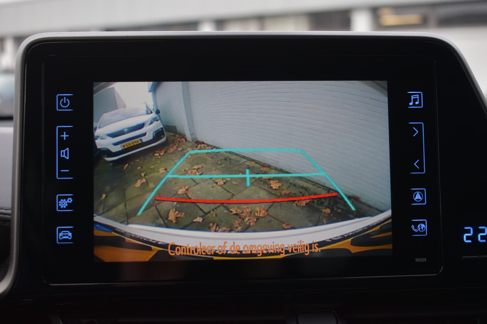 Toyota C-HR 1.8 Hybrid Dynamic Automaat 122pk thumbnail 18