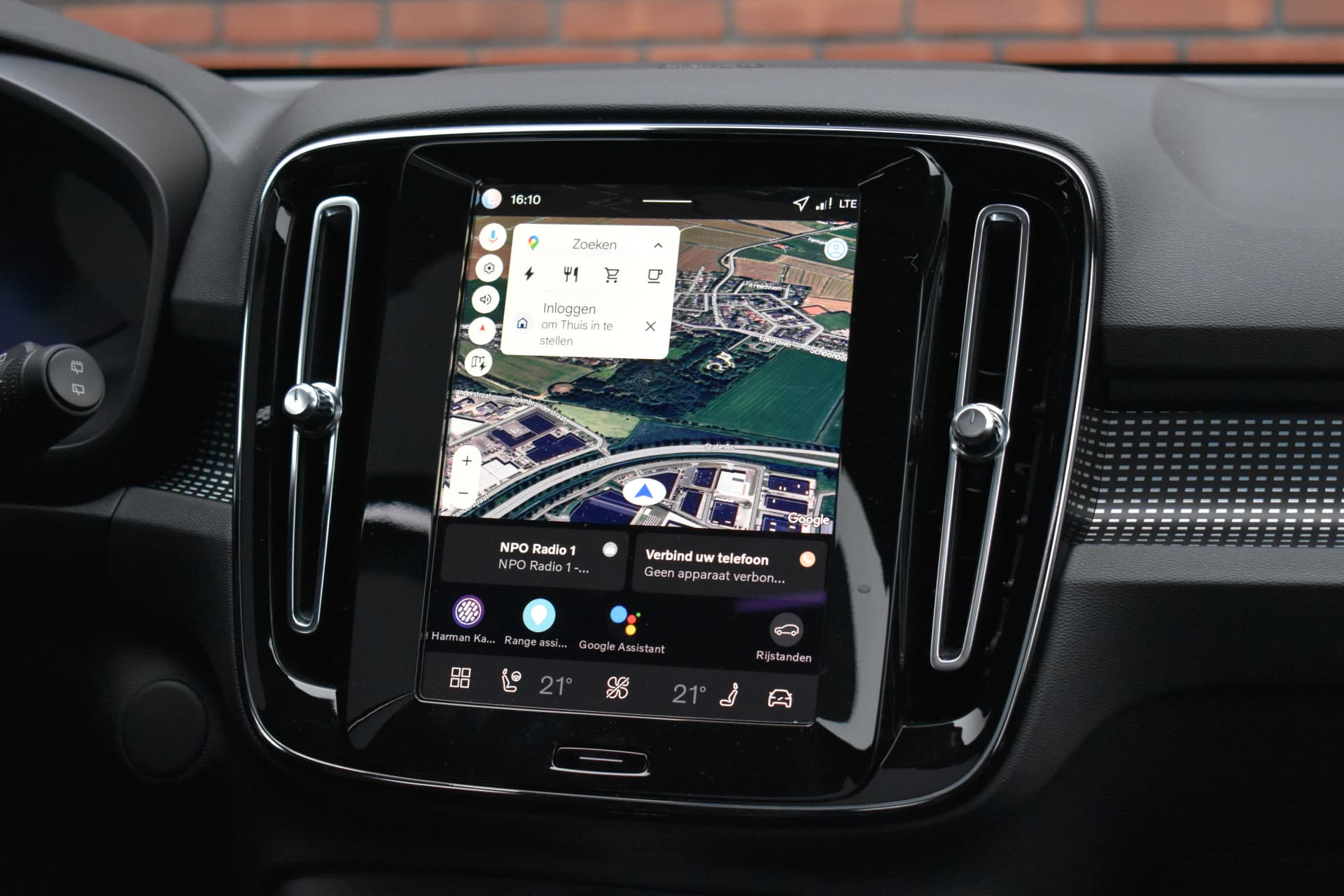 Volvo EX40 Twin Motor 408PK Ultra Black Edition 82 kWh thumbnail 16