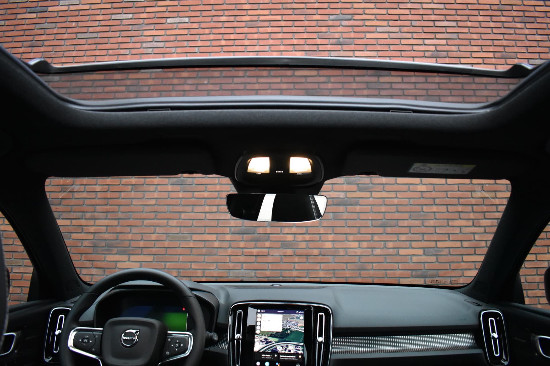 Volvo EX40 Twin Motor 408PK Ultra Black Edition 82 kWh thumbnail 19