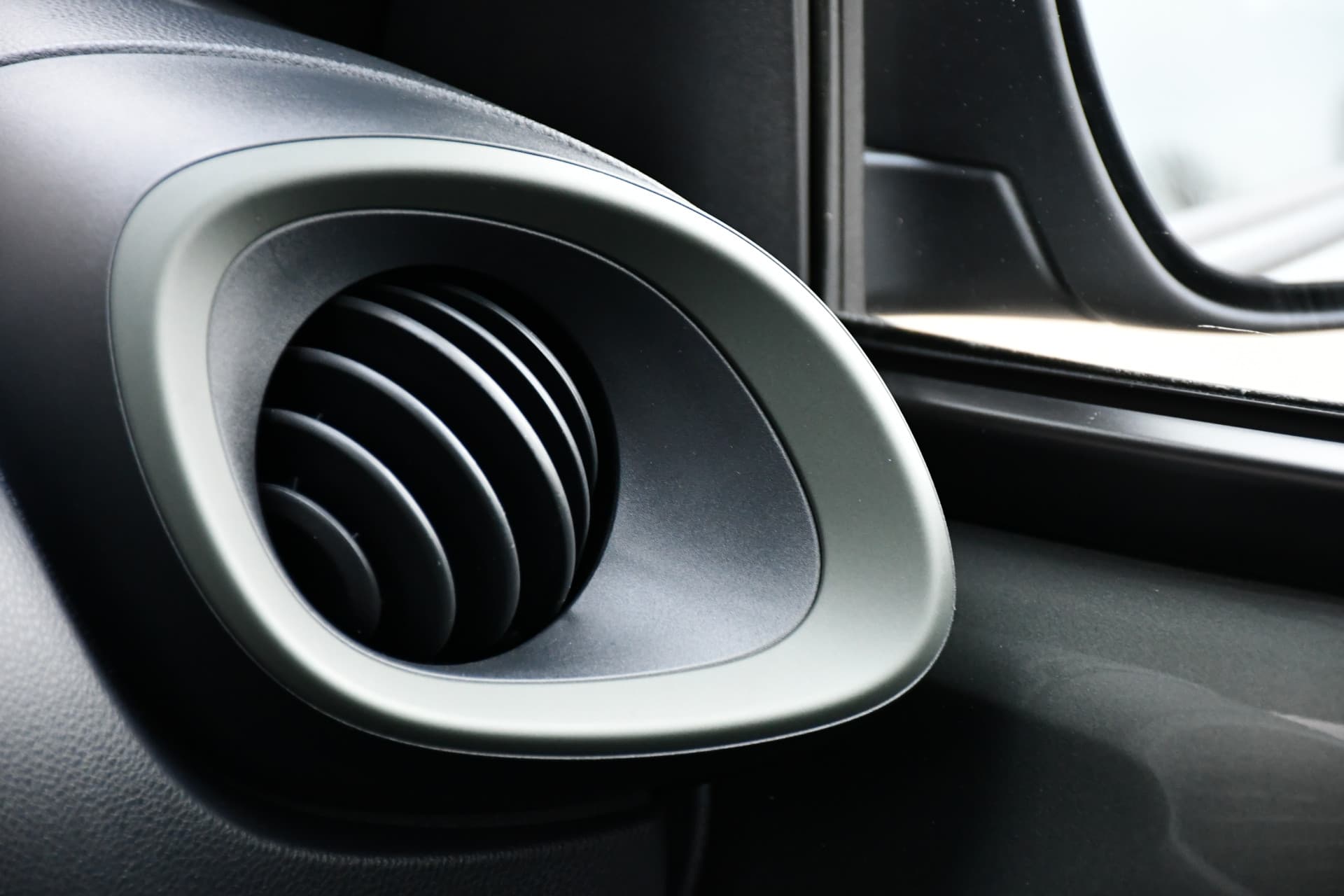 Toyota Aygo X 1.0 VVT-i MT Limited 72pk thumbnail 32