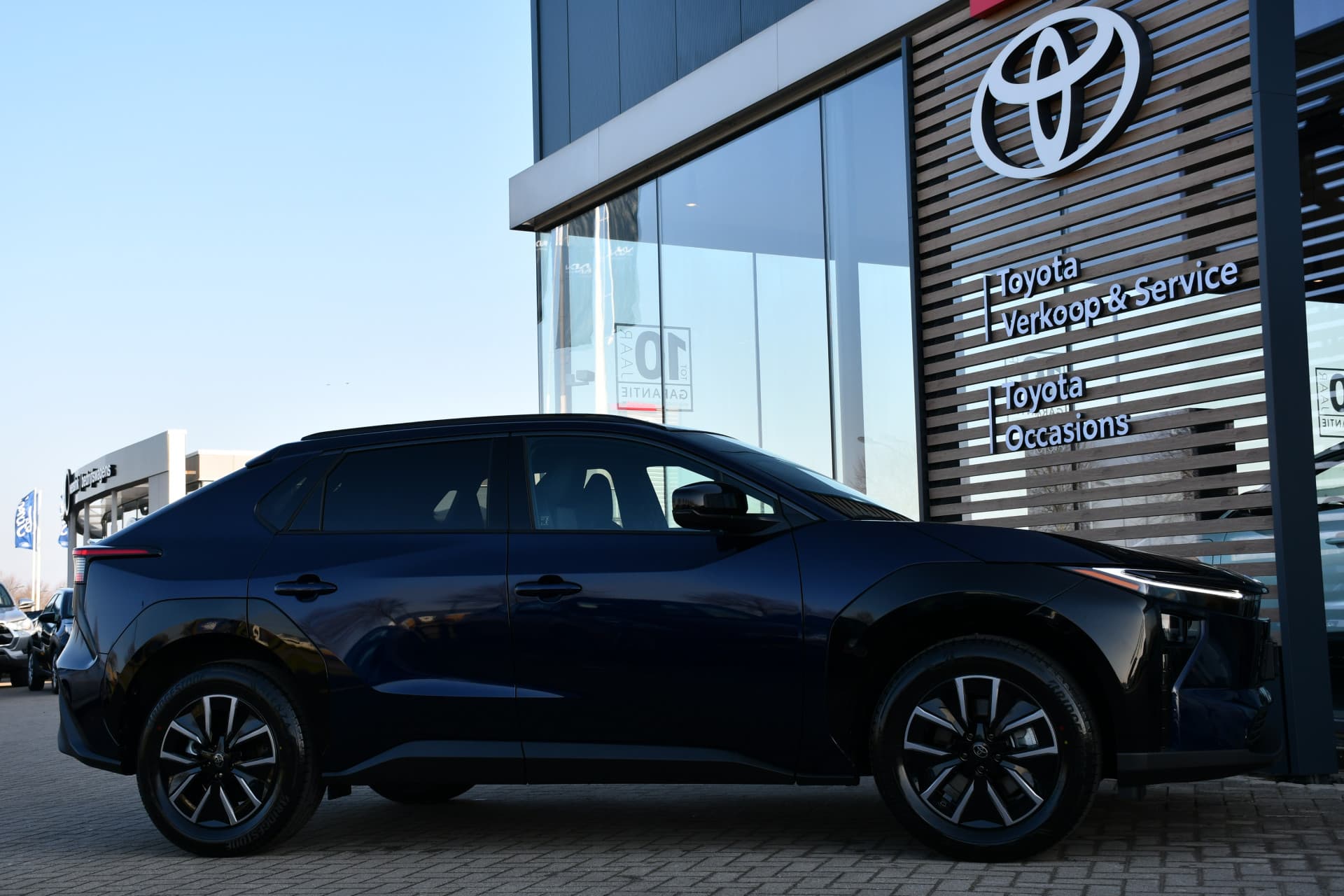 Toyota BZ4X Active Limited Edition 58 kWh thumbnail 3