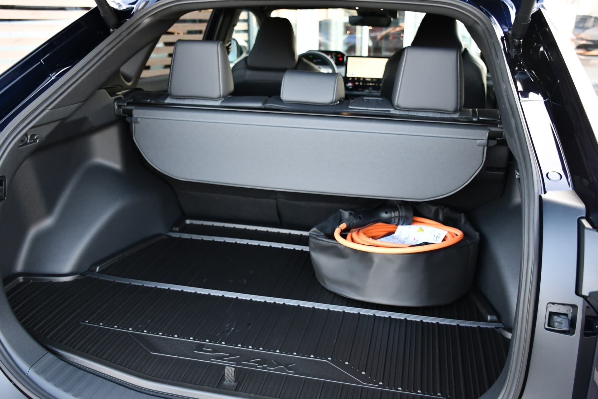 Toyota BZ4X Active Limited Edition 58 kWh thumbnail 12