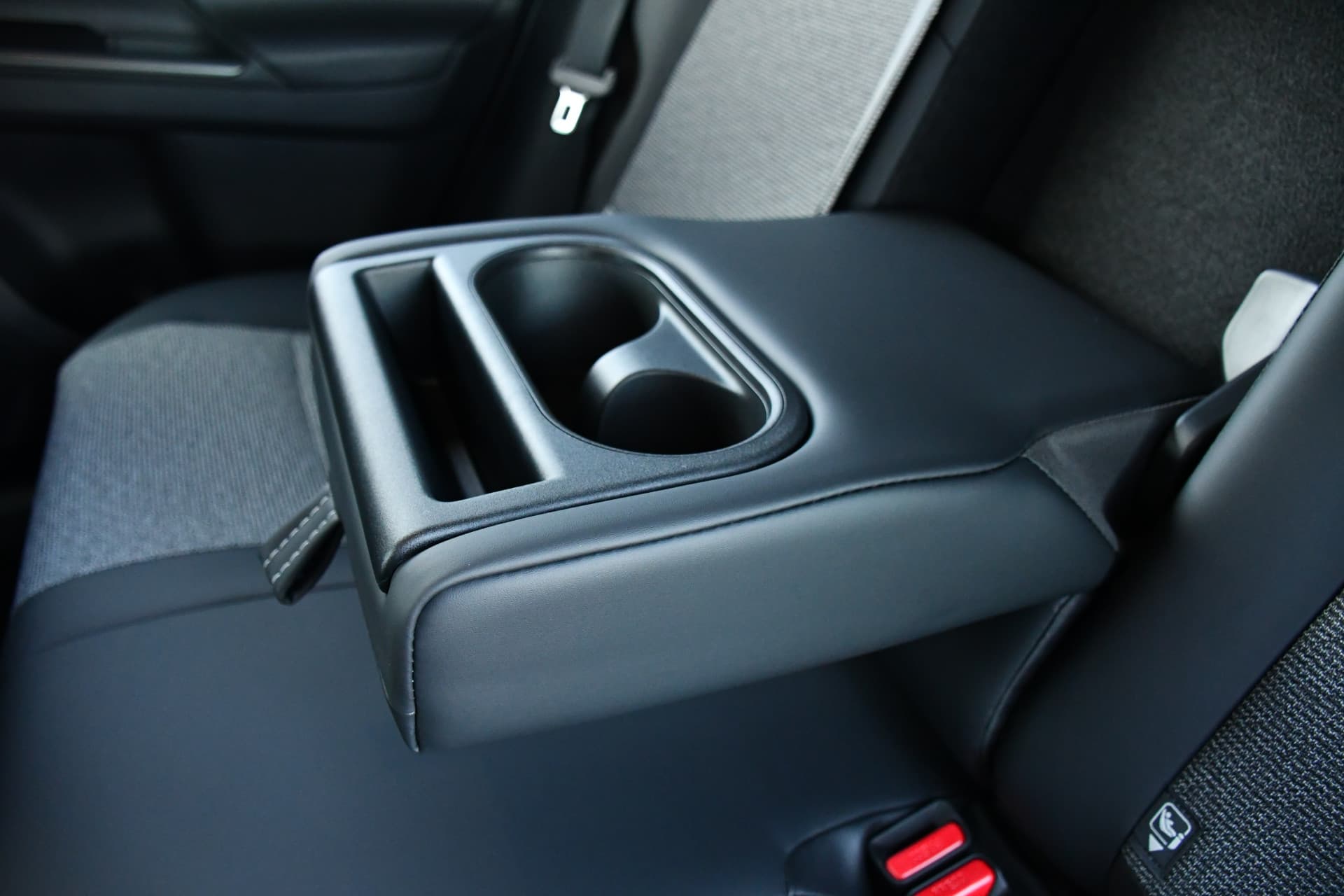 Toyota BZ4X Active Limited Edition 58 kWh thumbnail 26