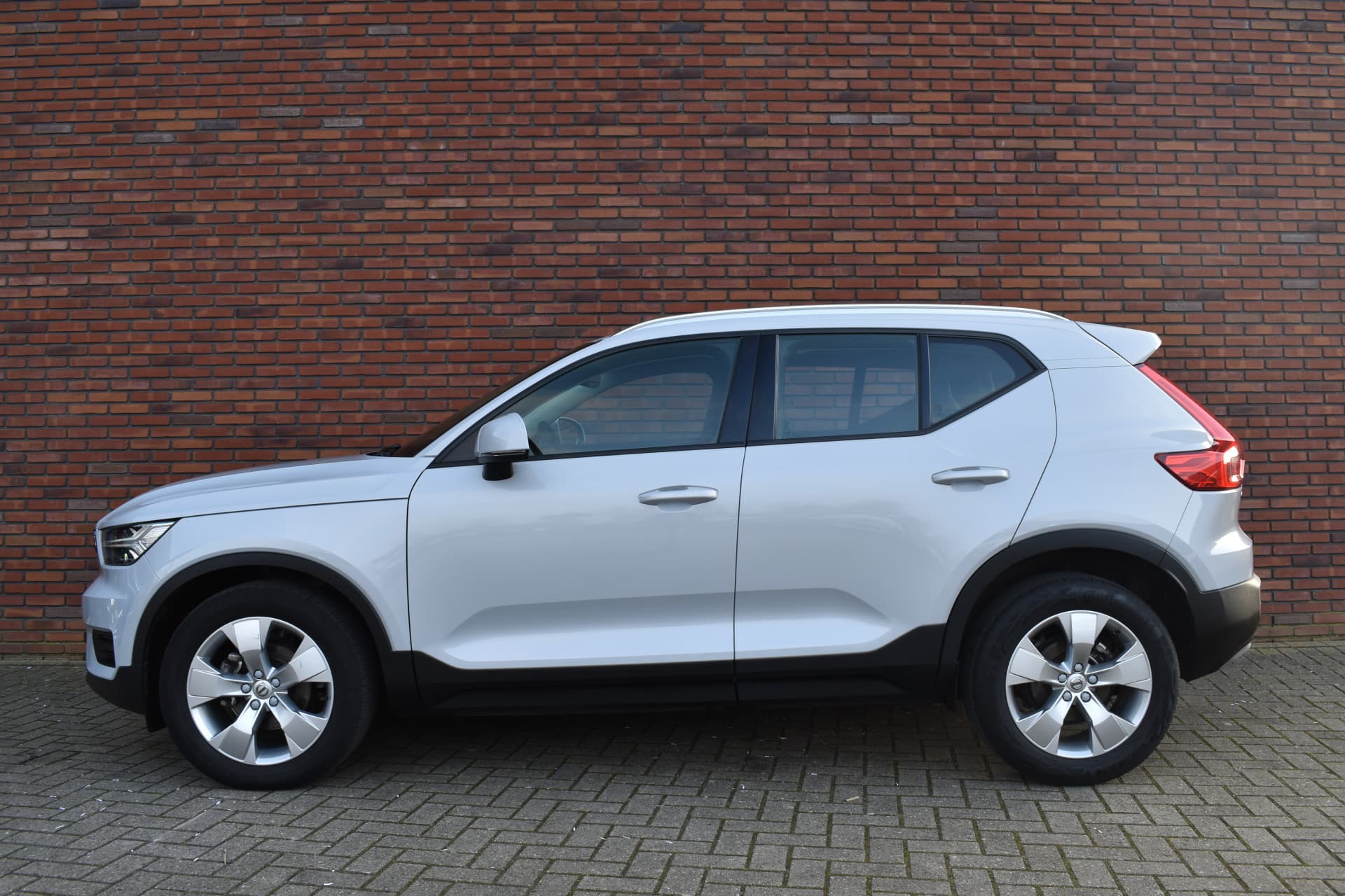 Volvo XC40 T3 163PK Momentum Pro thumbnail 19