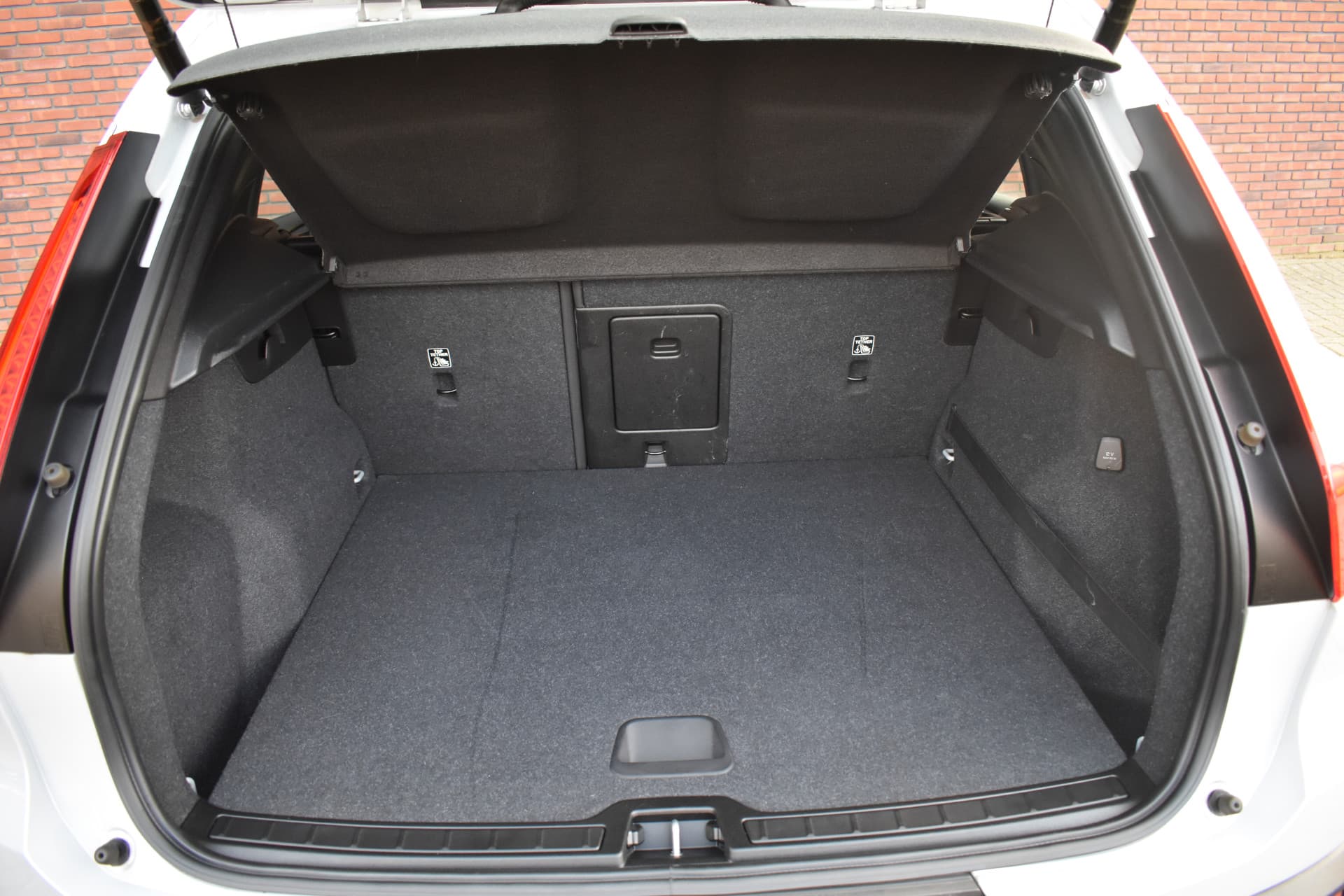 Volvo XC40 T3 163PK Momentum Pro thumbnail 21