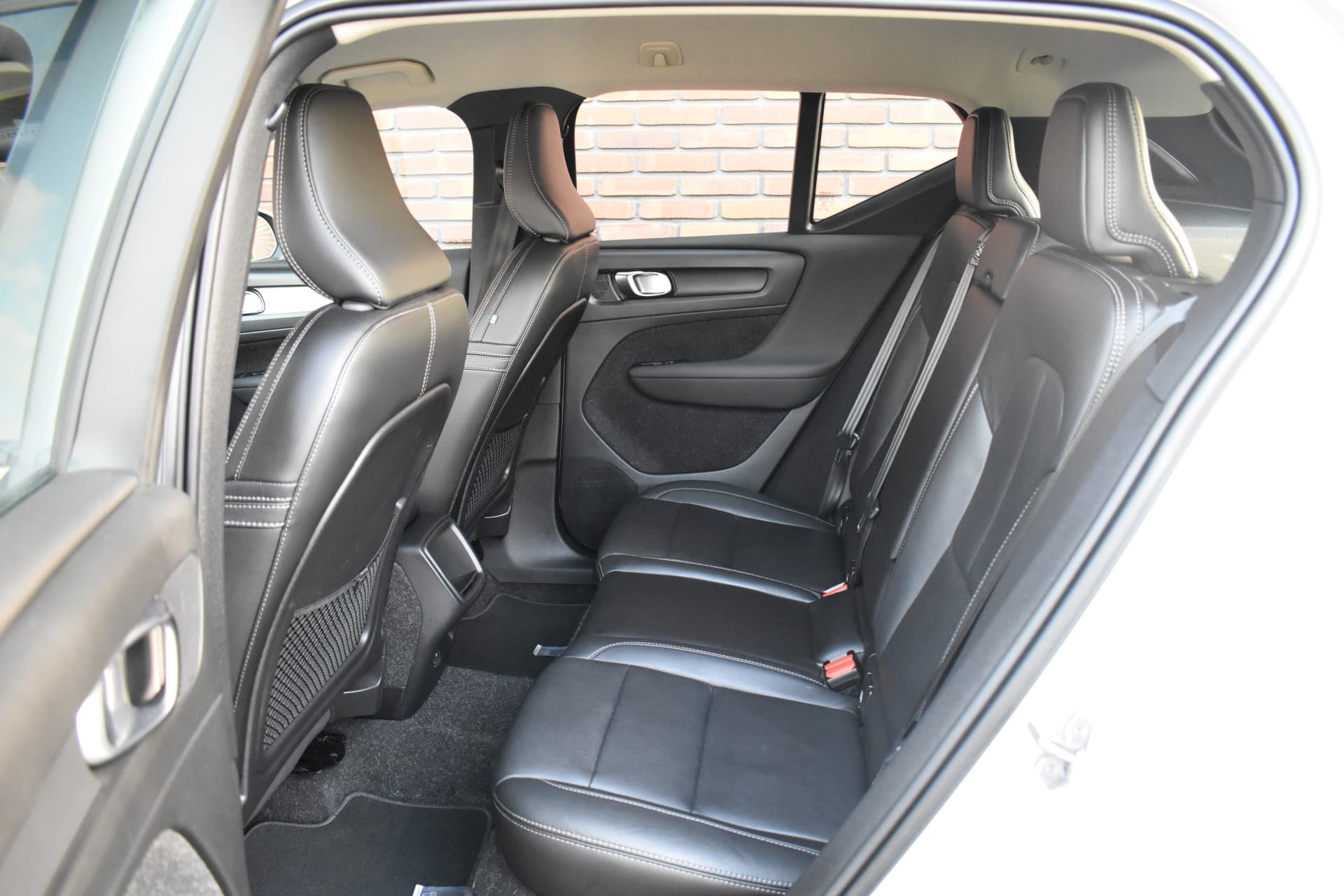 Volvo XC40 T3 163PK Momentum Pro thumbnail 28