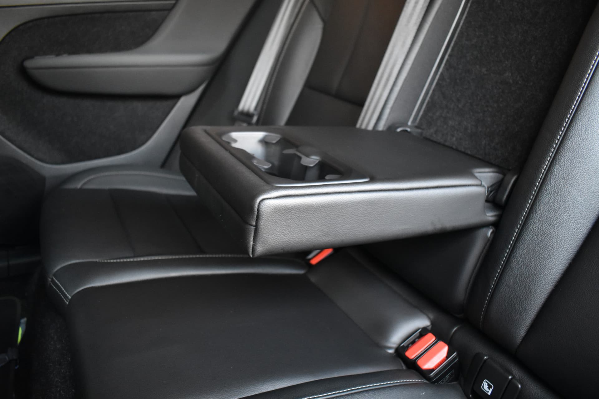 Volvo XC40 T3 163PK Momentum Pro thumbnail 29