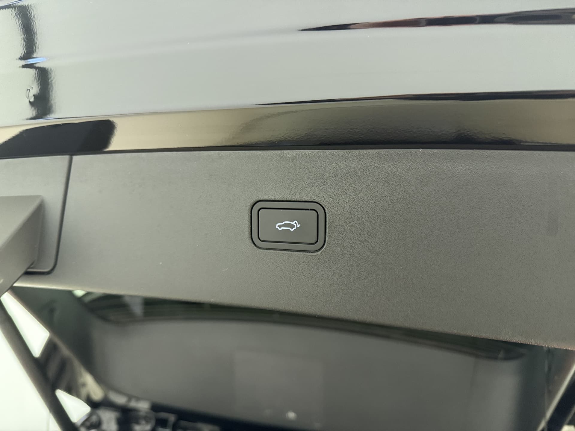 Volvo EX30 Extended Range Ultra / 20'' / Getint Glas / Elektr. Stoelen / 360 Camera / Panoramadak / Adapt. Cruise / BLIS / 22kw Boordlader / thumbnail 21