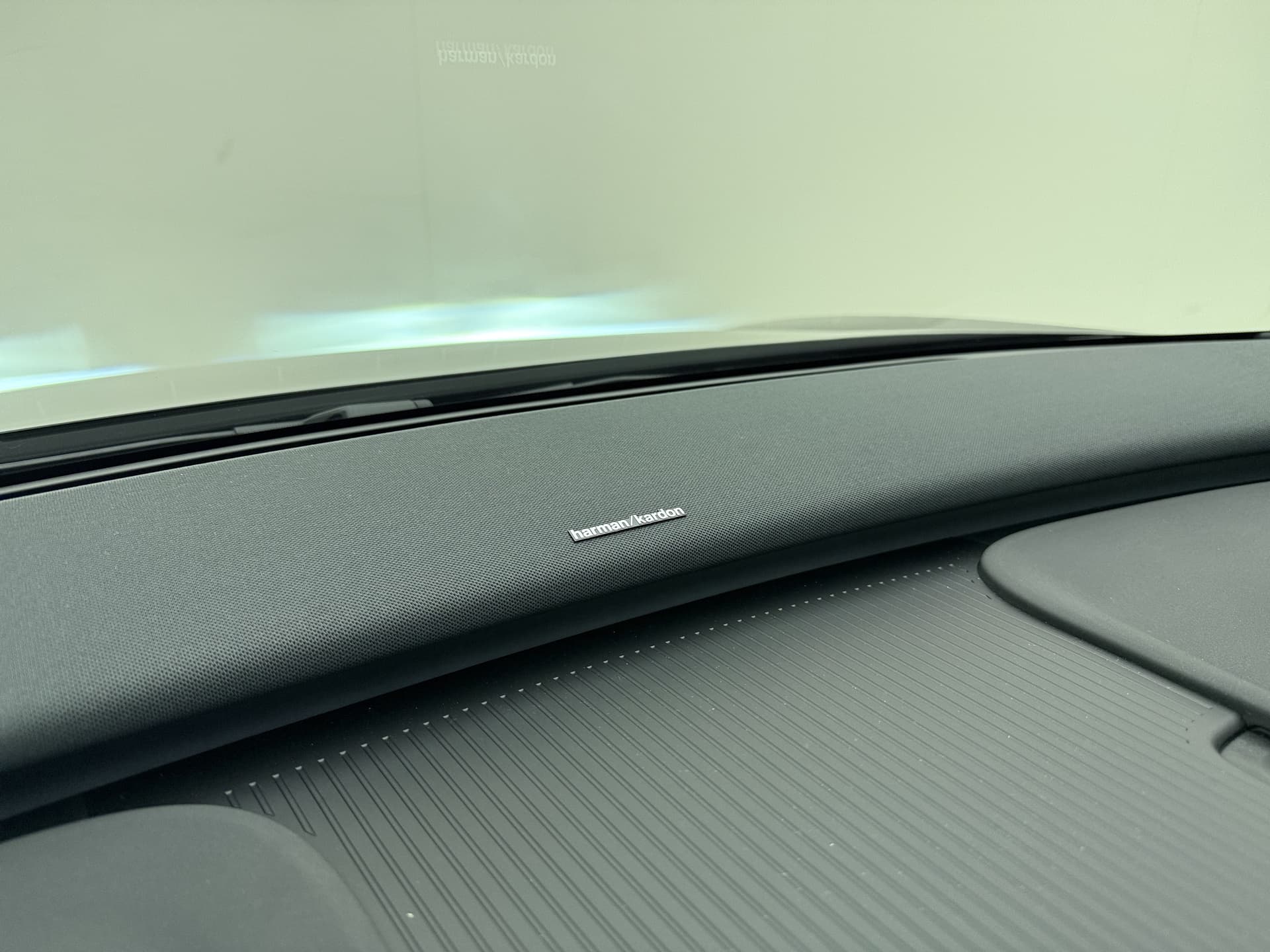 Volvo EX30 Extended Range Ultra / 20'' / Getint Glas / Elektr. Stoelen / 360 Camera / Panoramadak / Adapt. Cruise / BLIS / 22kw Boordlader / thumbnail 26