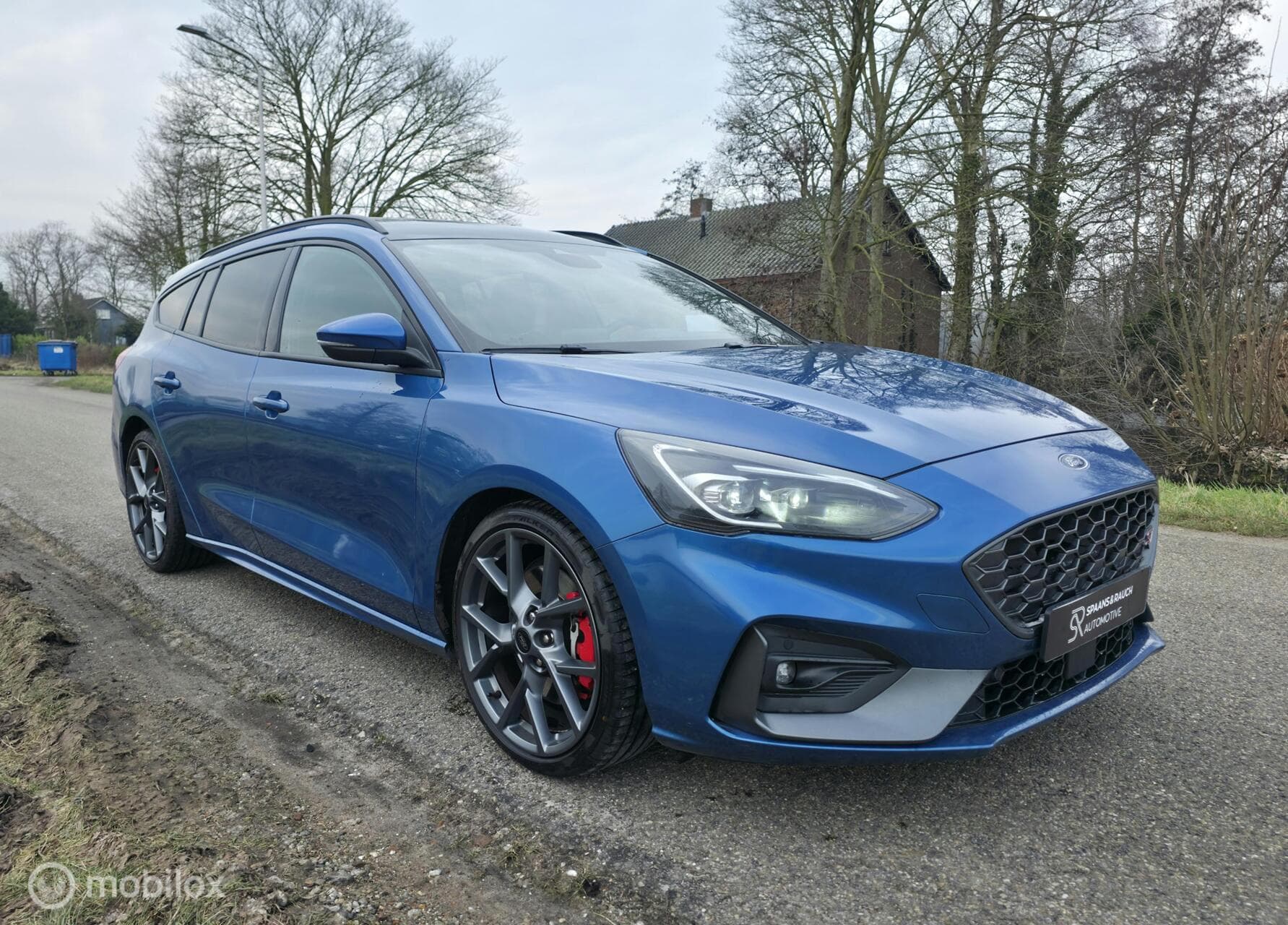 Ford Focus thumbnail 4